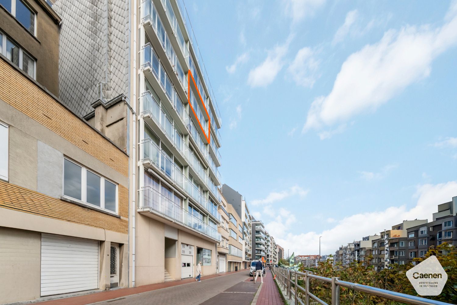 Zongericht twee slaapkamer appartement op een zucht van de Zeedijk foto 14