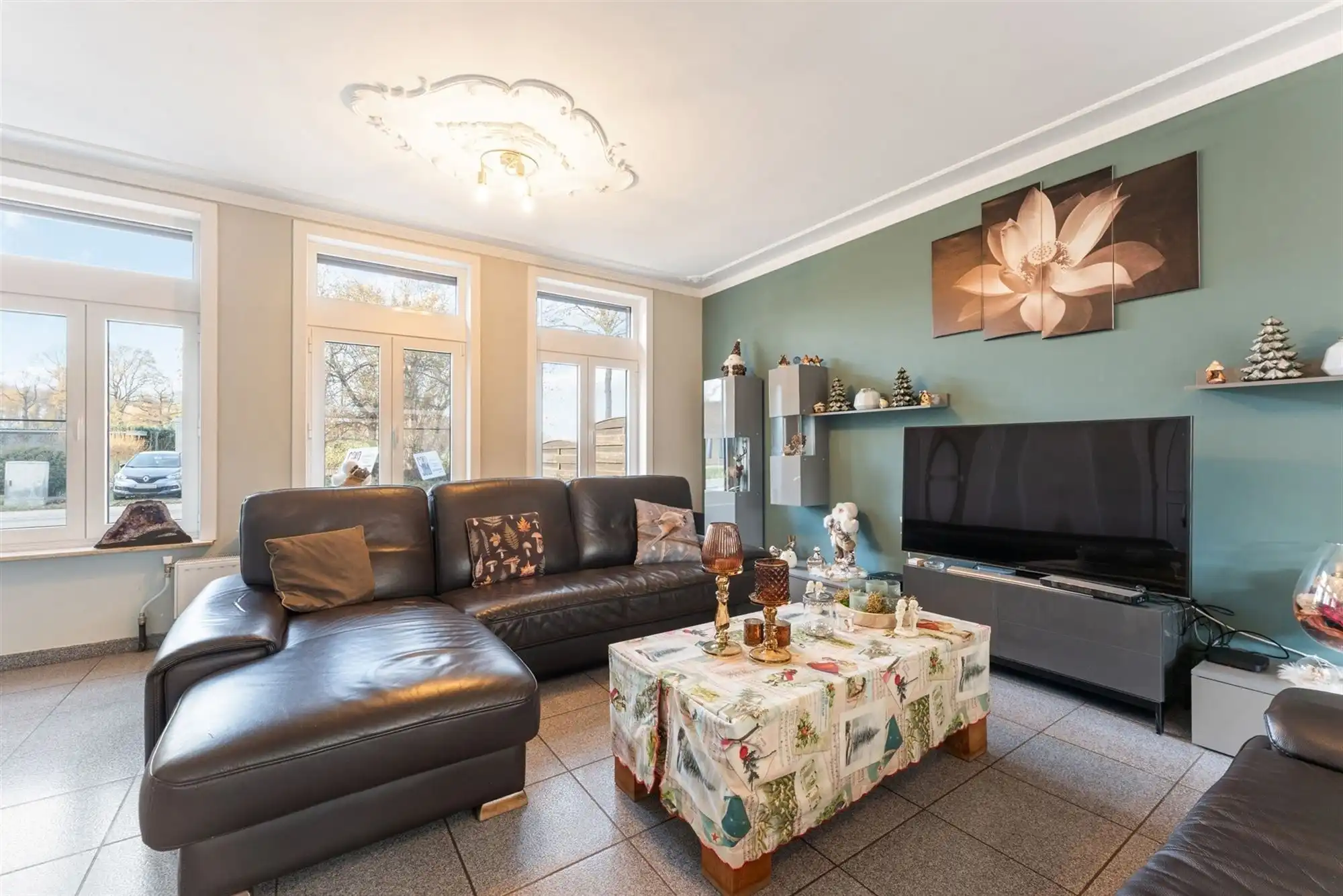 RUIME WONING MET 5 SLAAPKAMERS OP CENTRALE LIGGING VLAK BIJ BERINGEN CENTRUM foto 4