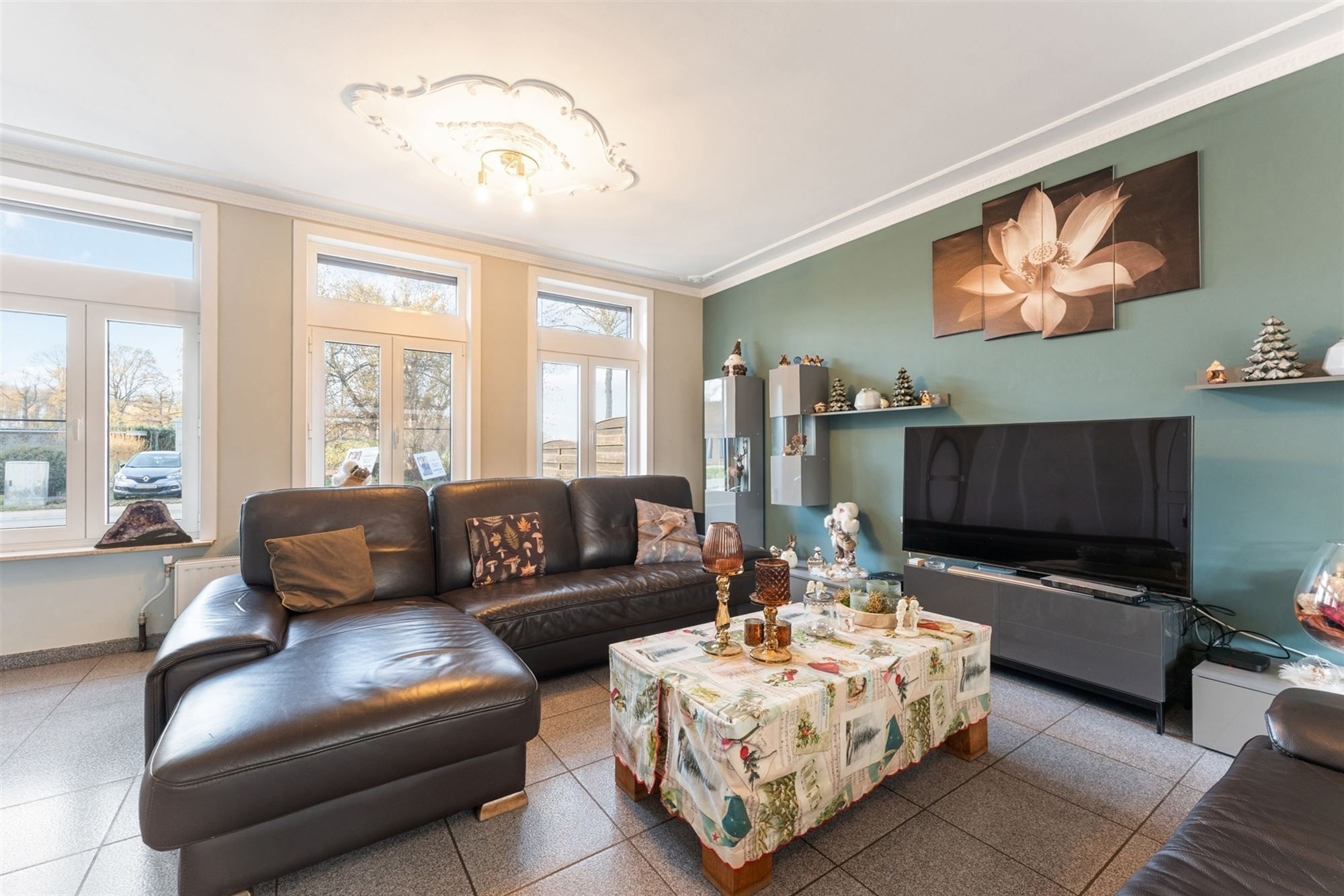 RUIME WONING MET 5 SLAAPKAMERS OP CENTRALE LIGGING VLAK BIJ BERINGEN CENTRUM foto 4