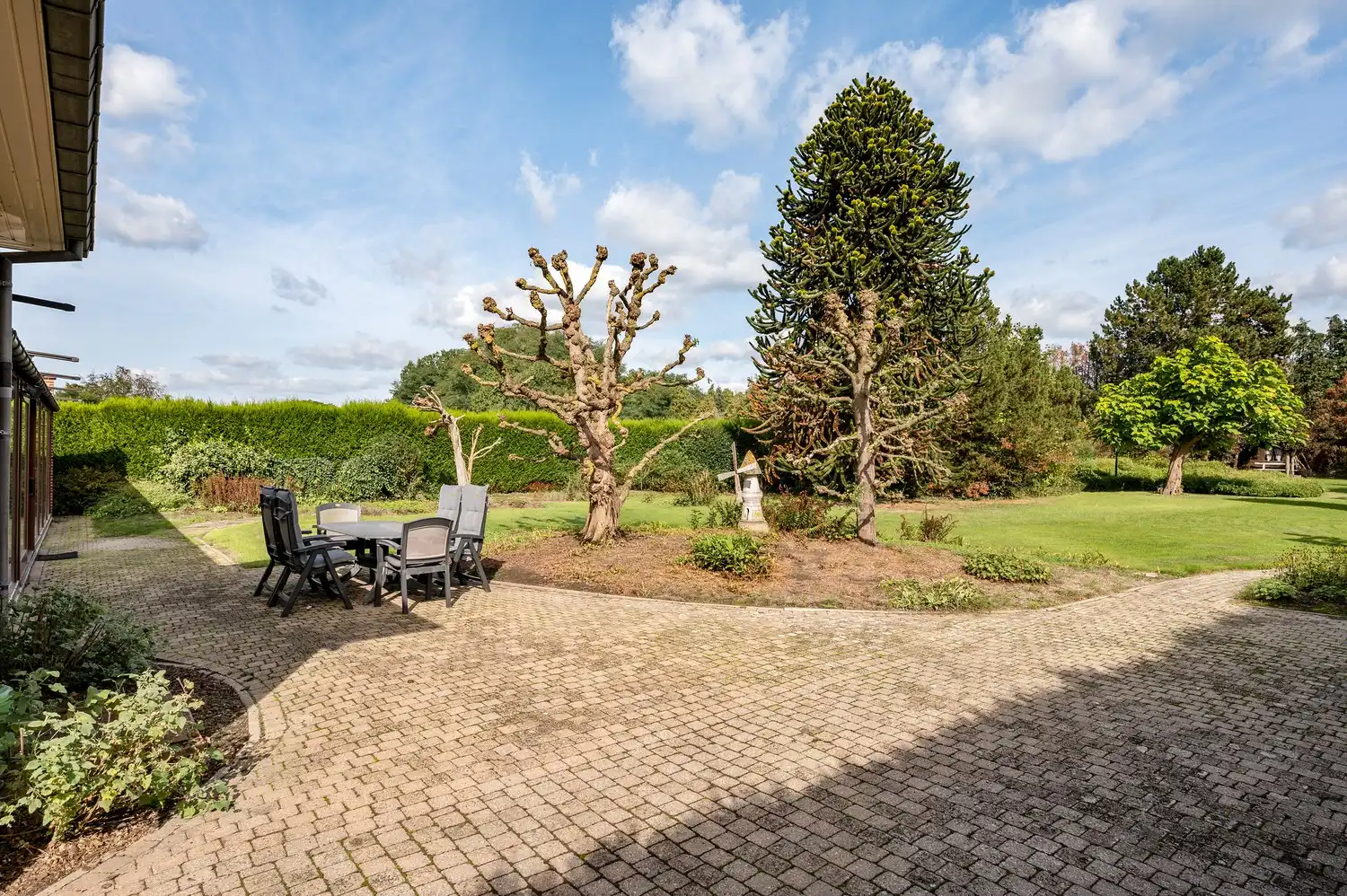 Laagbouwwoning op prachtig perceel van 2196m² foto 28