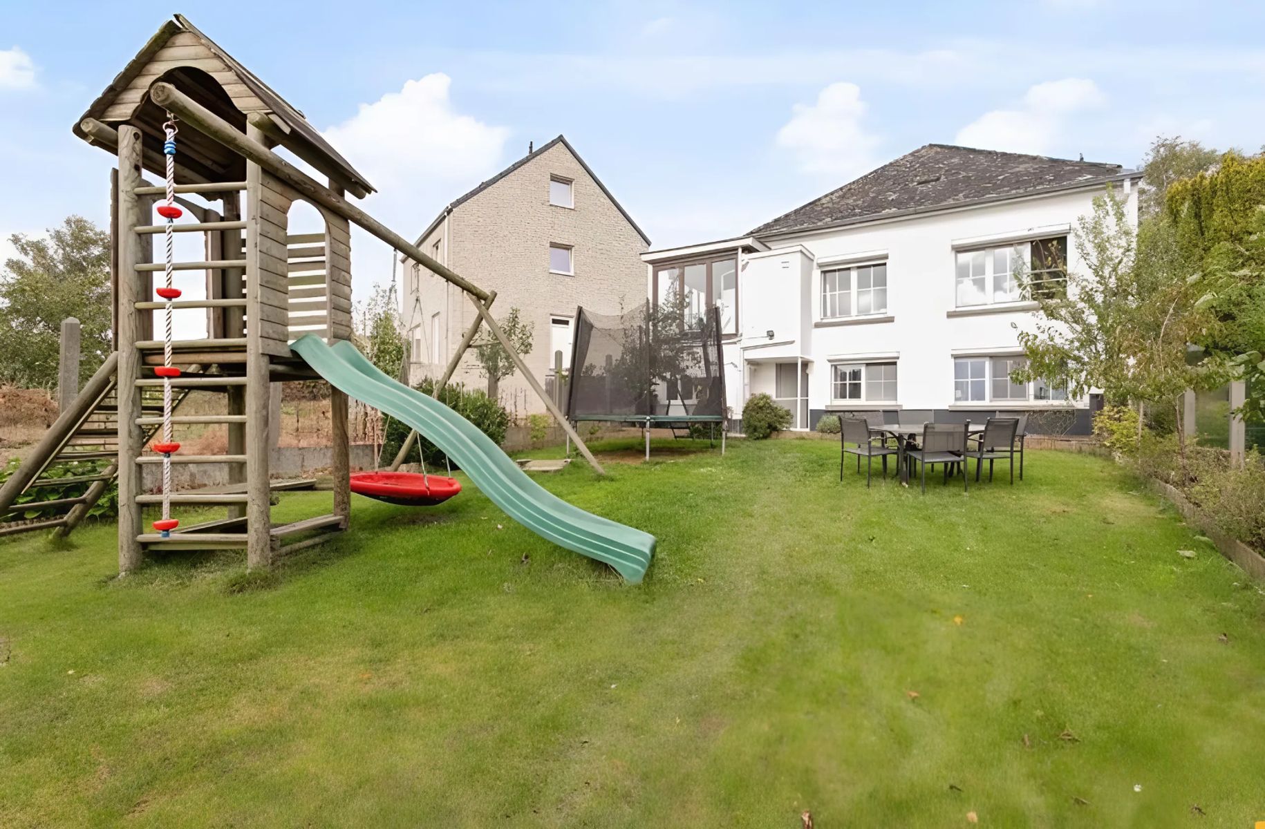 Open bebouwing met tuin foto 2