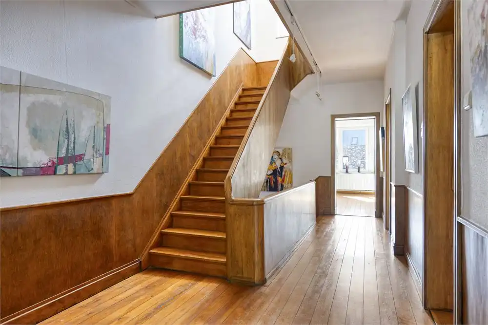 Uniek herenhuis met atelier en ruime bewoonbare oppervlakte in hartje Tongeren foto 12