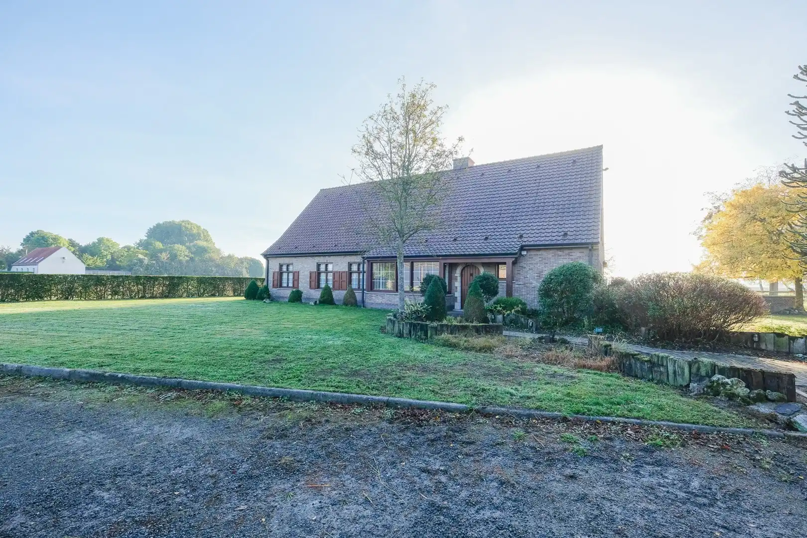 Landelijk wonen met ruimte, rust en een prachtig uitzicht in Zomergem! foto {{pictureIndex}}