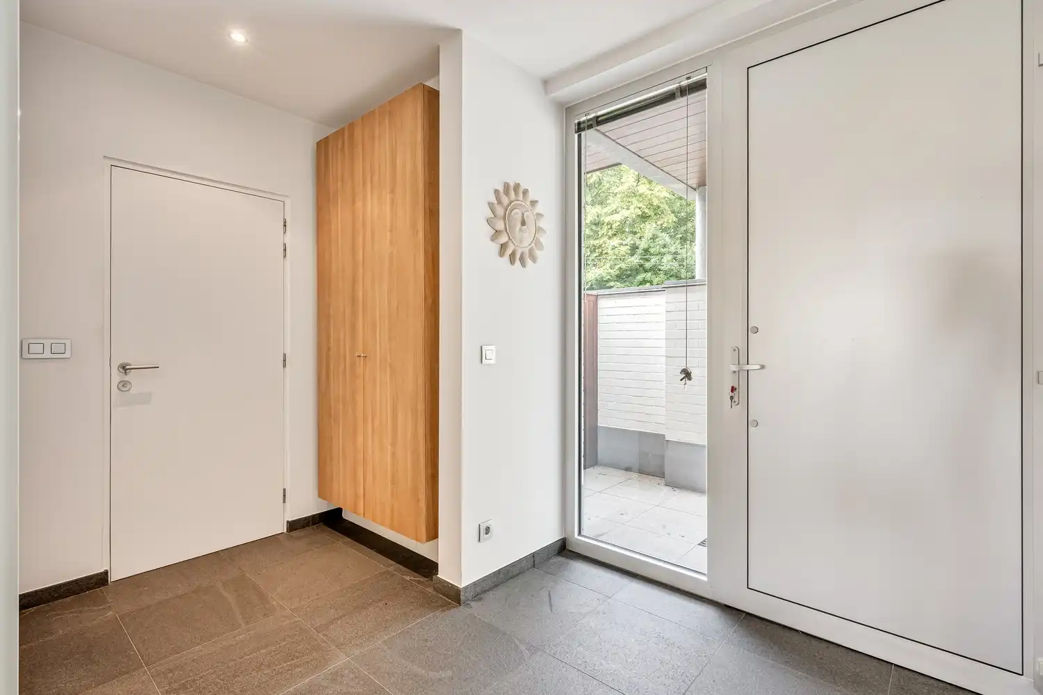 Exclusieve villa met zwembad en adembenemende polderzichten foto 5