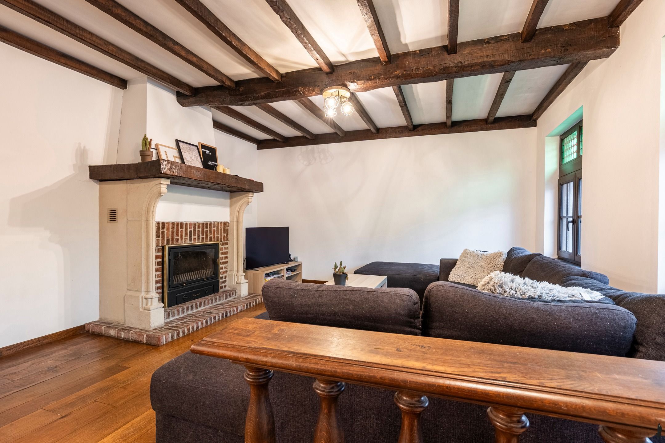 Grotendeels gerenoveerde villa met 4-5 slpk. in centrum Ravels foto 5