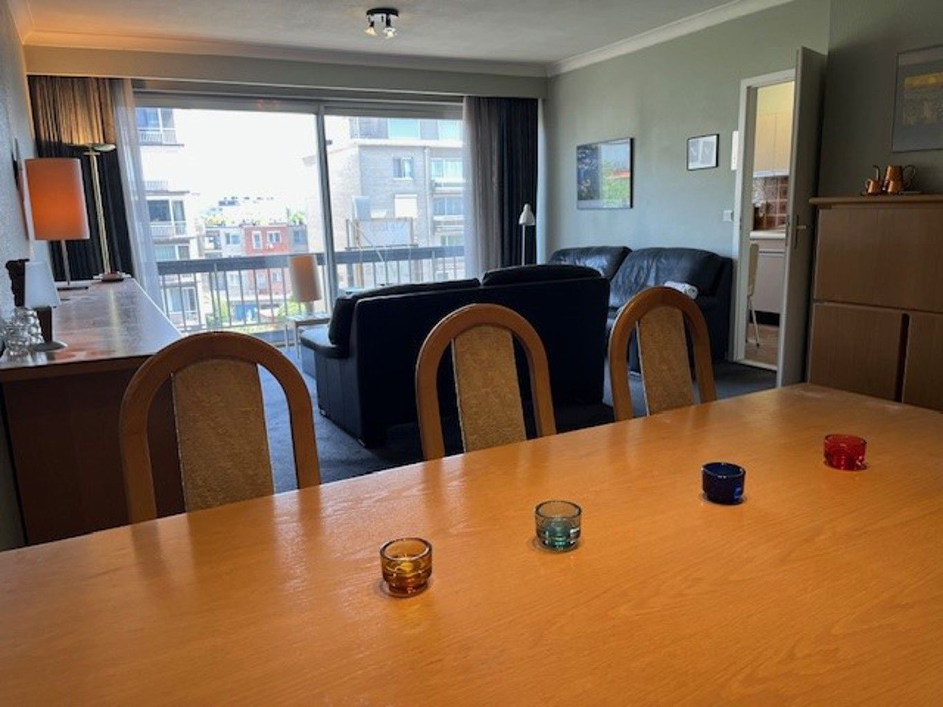 Leuk appartement met 2 slaapkamers, bureel en terras foto 5