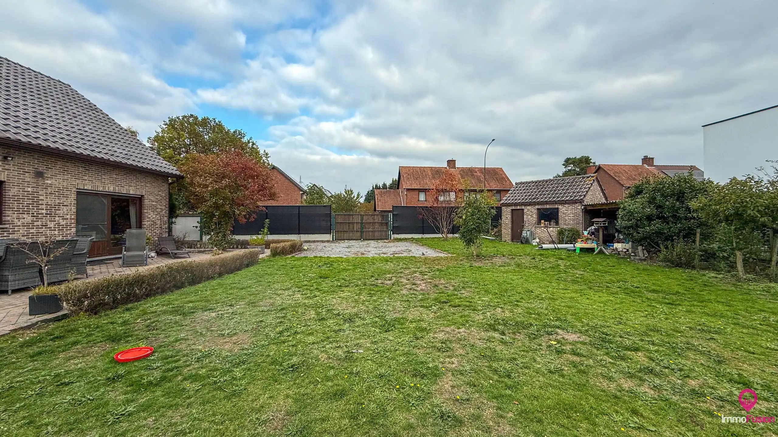 Prachtige landelijke woning met grote omheinde tuin en 3 slpk! foto 34