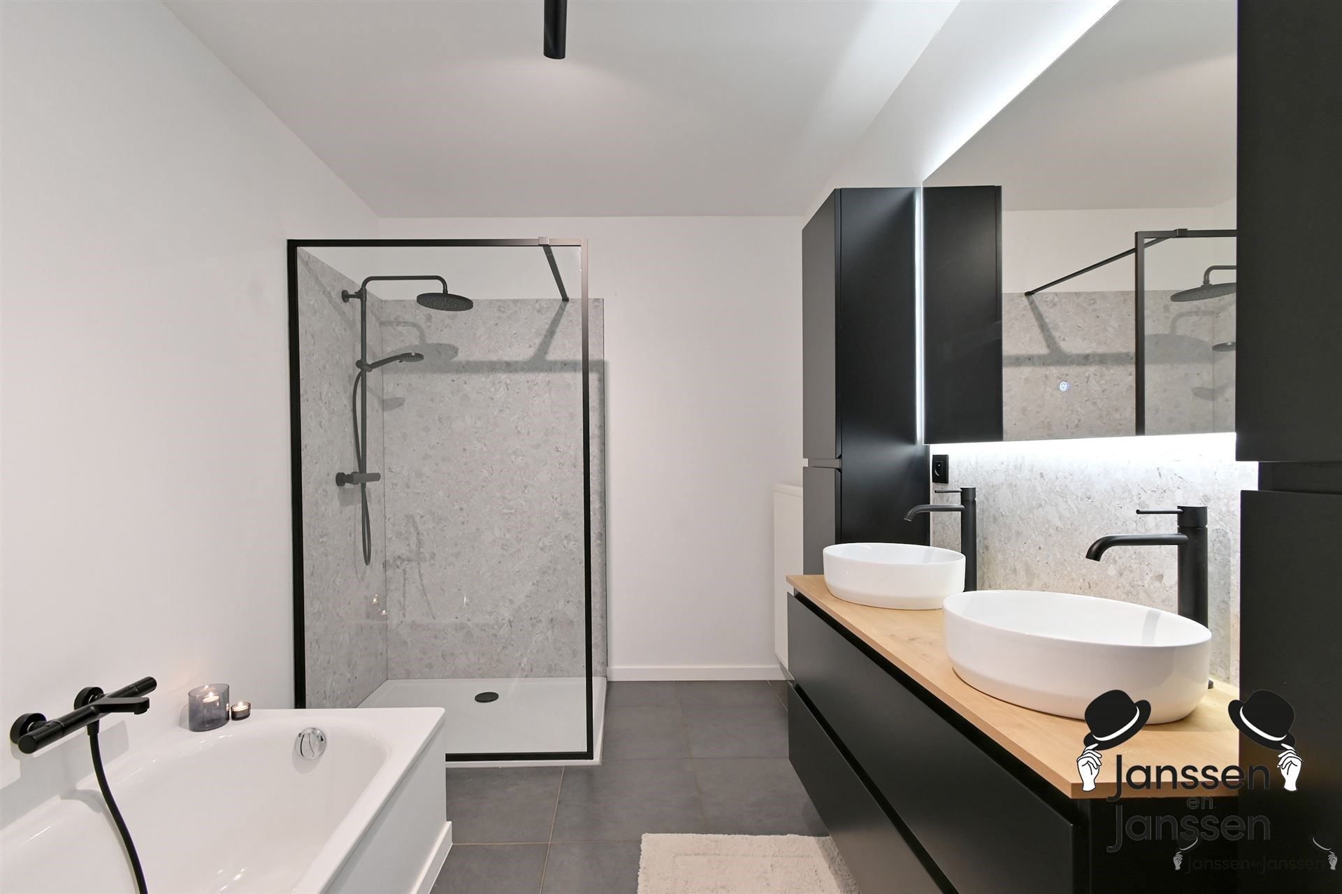 Instapklaar duplexappartement met terras foto 13