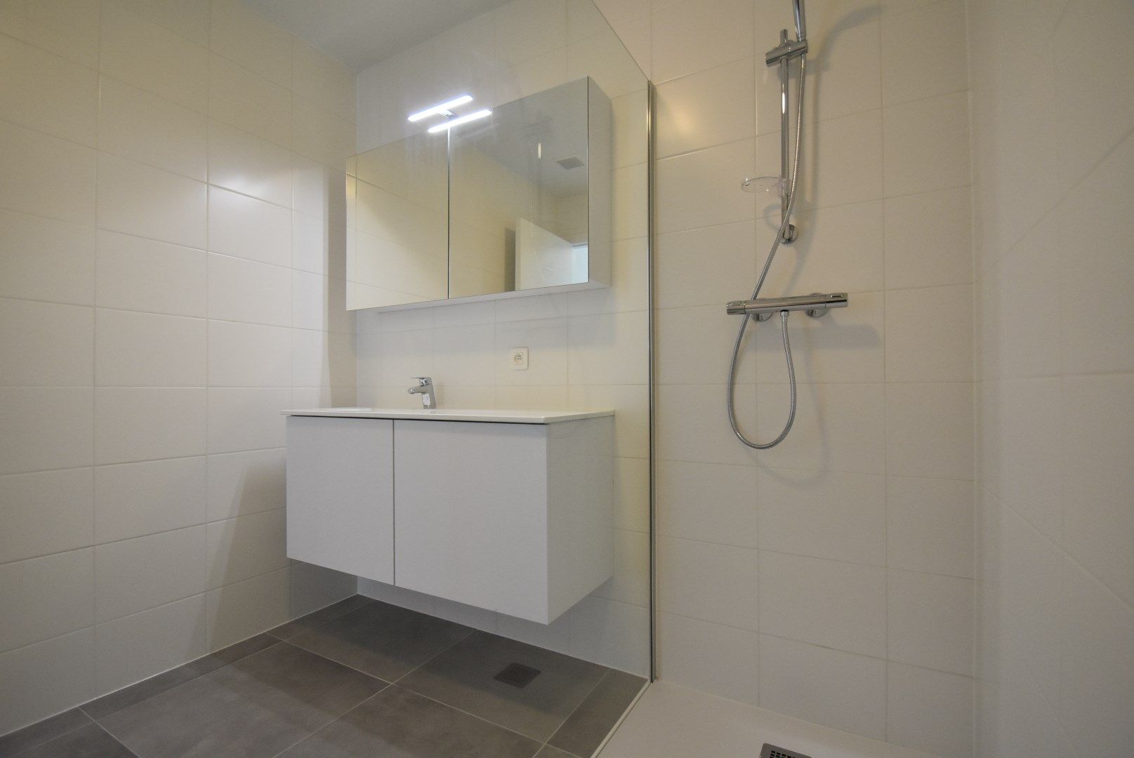 Stijlvol appartement op de tweede verdieping met prachtig uitzicht op het kanaal foto 23