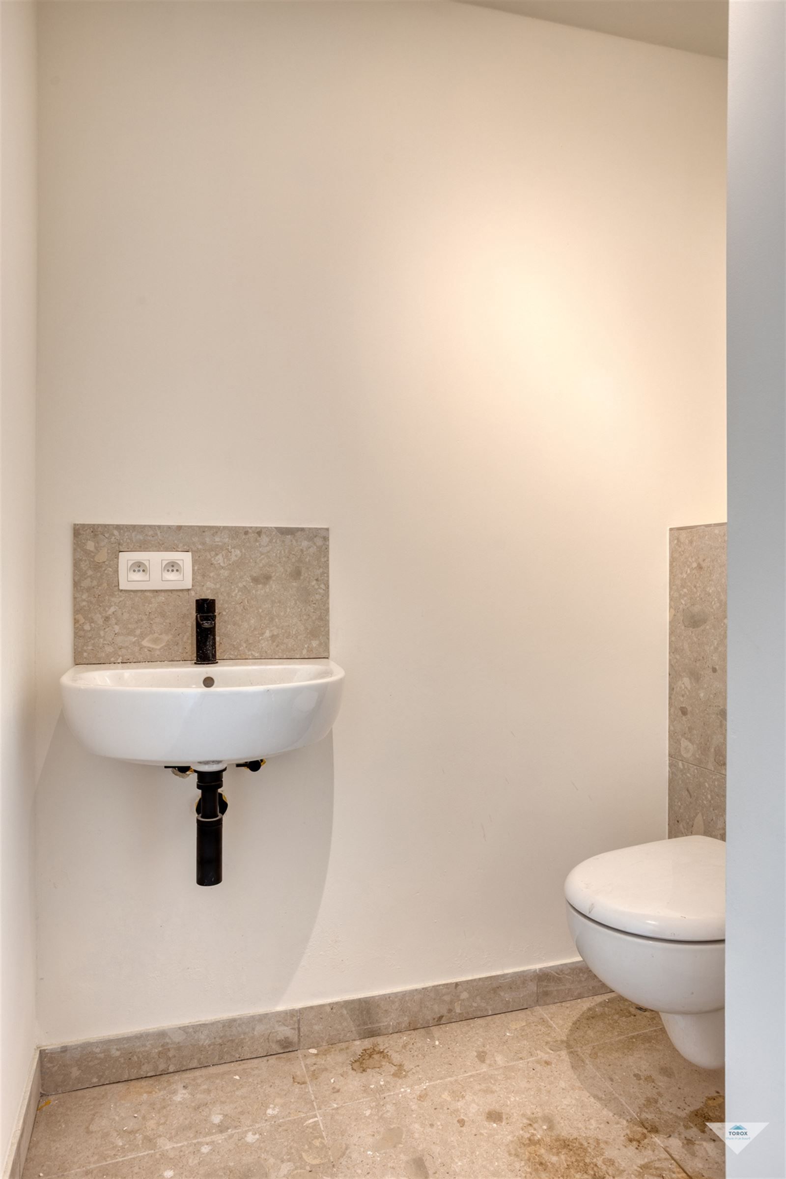Instapklaar nieuwbouw-studentenhuis met 5 bemeubelde kamers foto 10