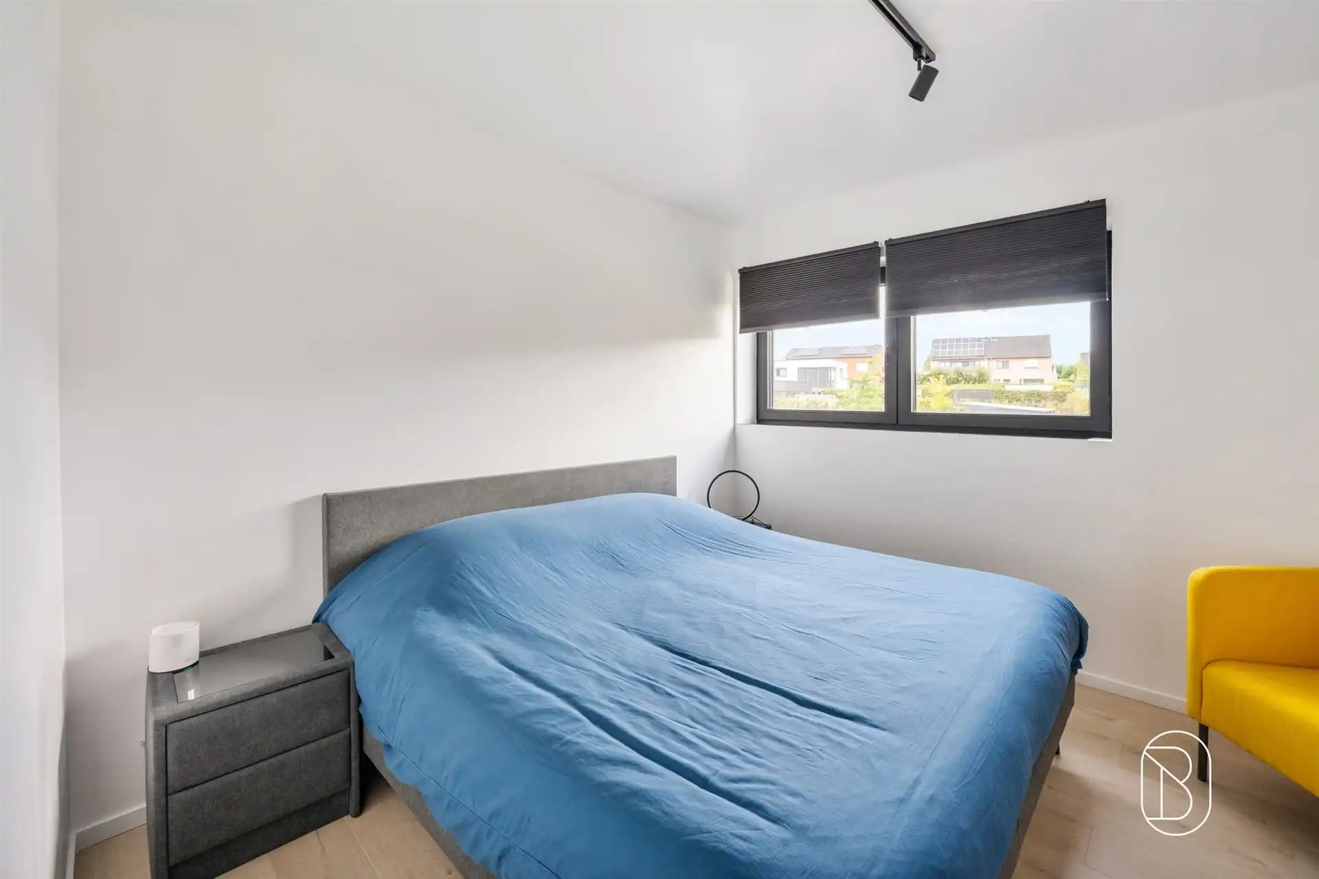 Topgelegen recente moderne woning foto 16