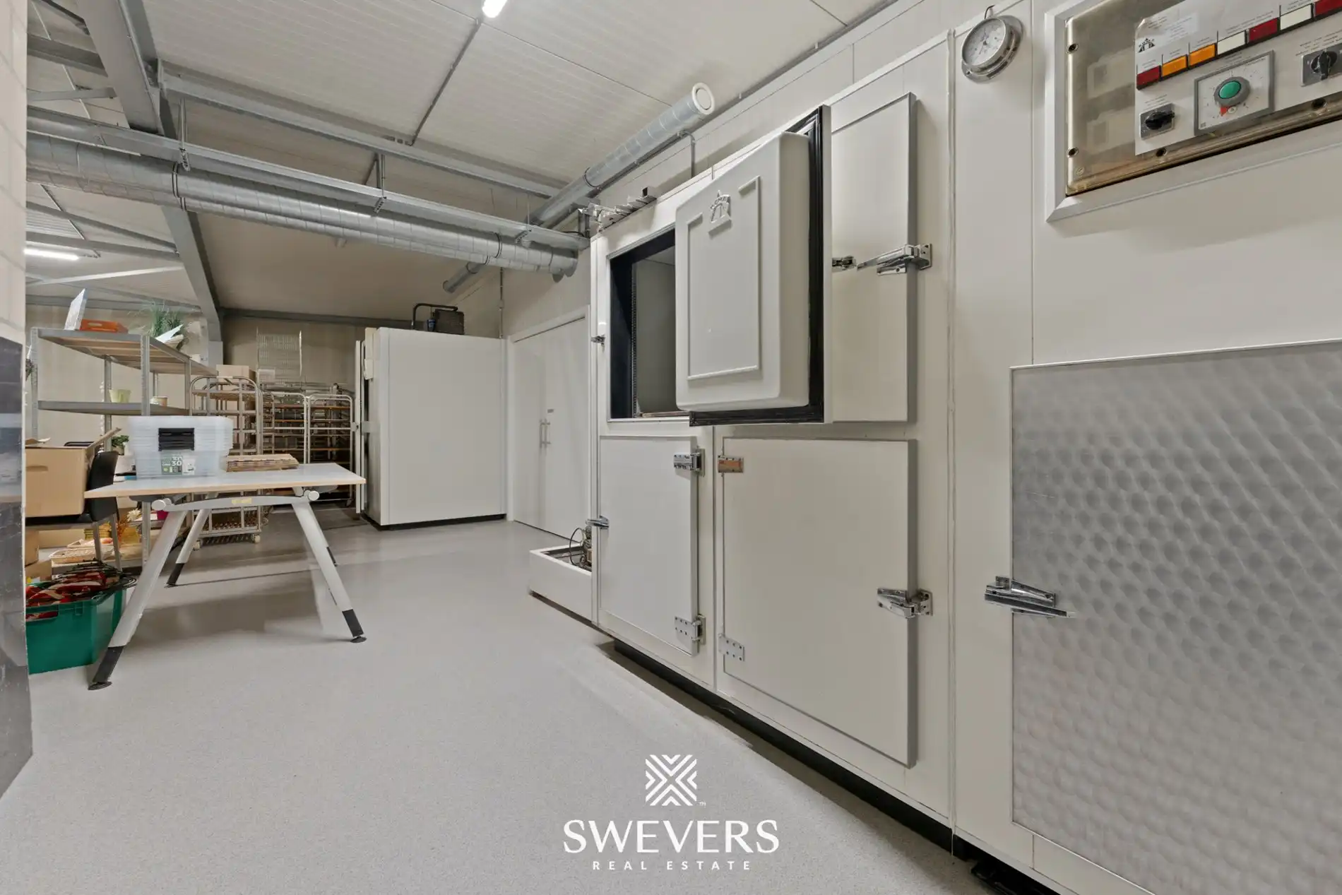 Imposant handelspand met veel bergruimte te Nieuwerkerken foto 9