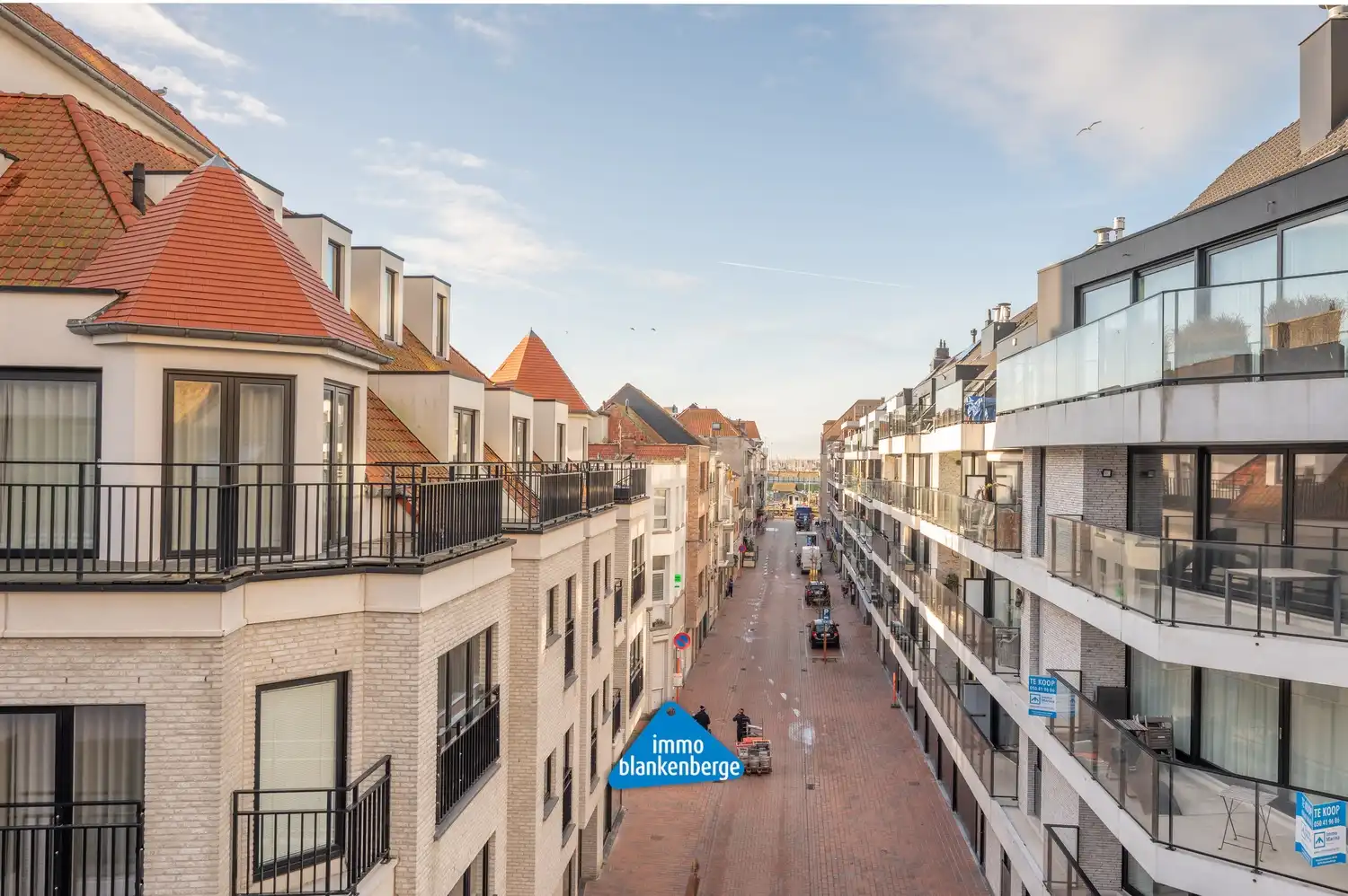 Gemeubelde exclusieve penthouse met garage, twee slaapkamers en terras foto 22