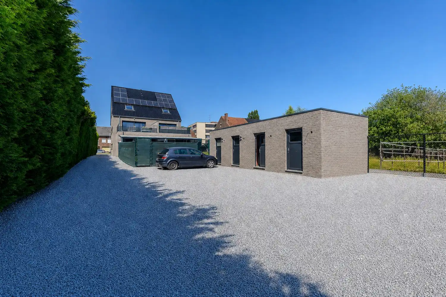 Energiezuinig duplex-appartement met twee slaapkamers, terras en autostaanplaats nabij Maastricht foto 28