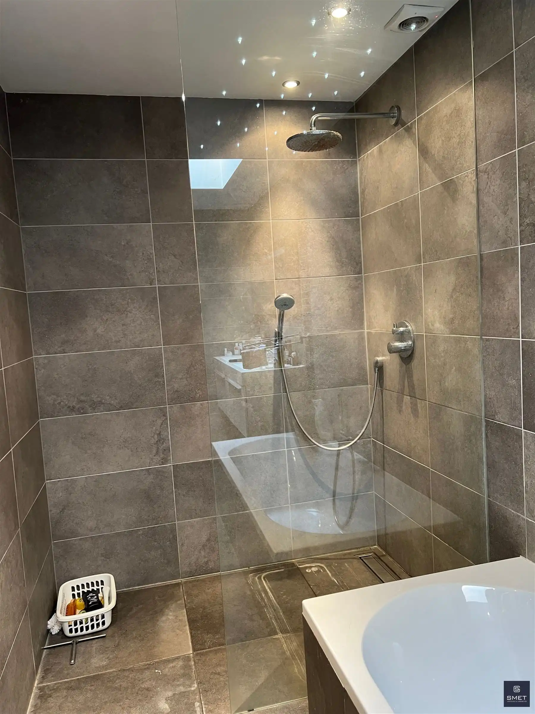 CHARMANTE WITTE BUNGALOW OP TOPLOCATIE IN KRUIBEKE foto 16