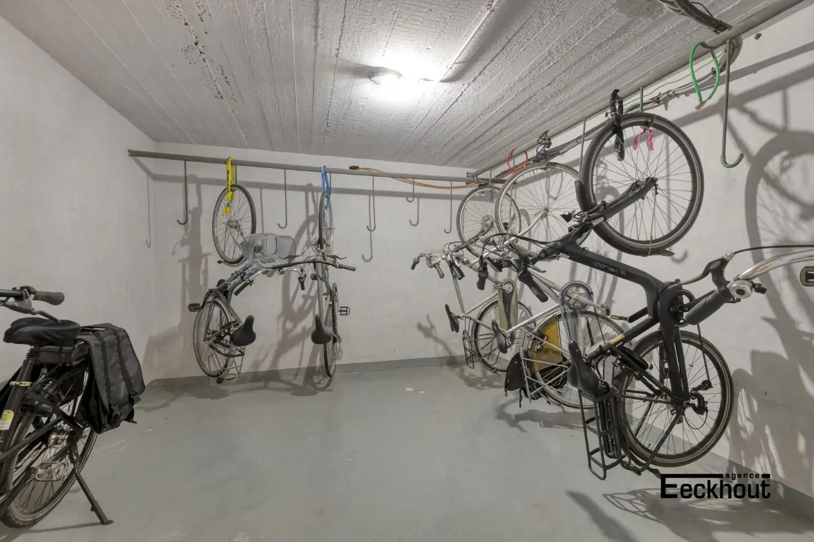 Ruim instapklaar appartement met 3 slaapkamers in centrum Oostende, met fietsenberging en dicht bij strand!  foto 15