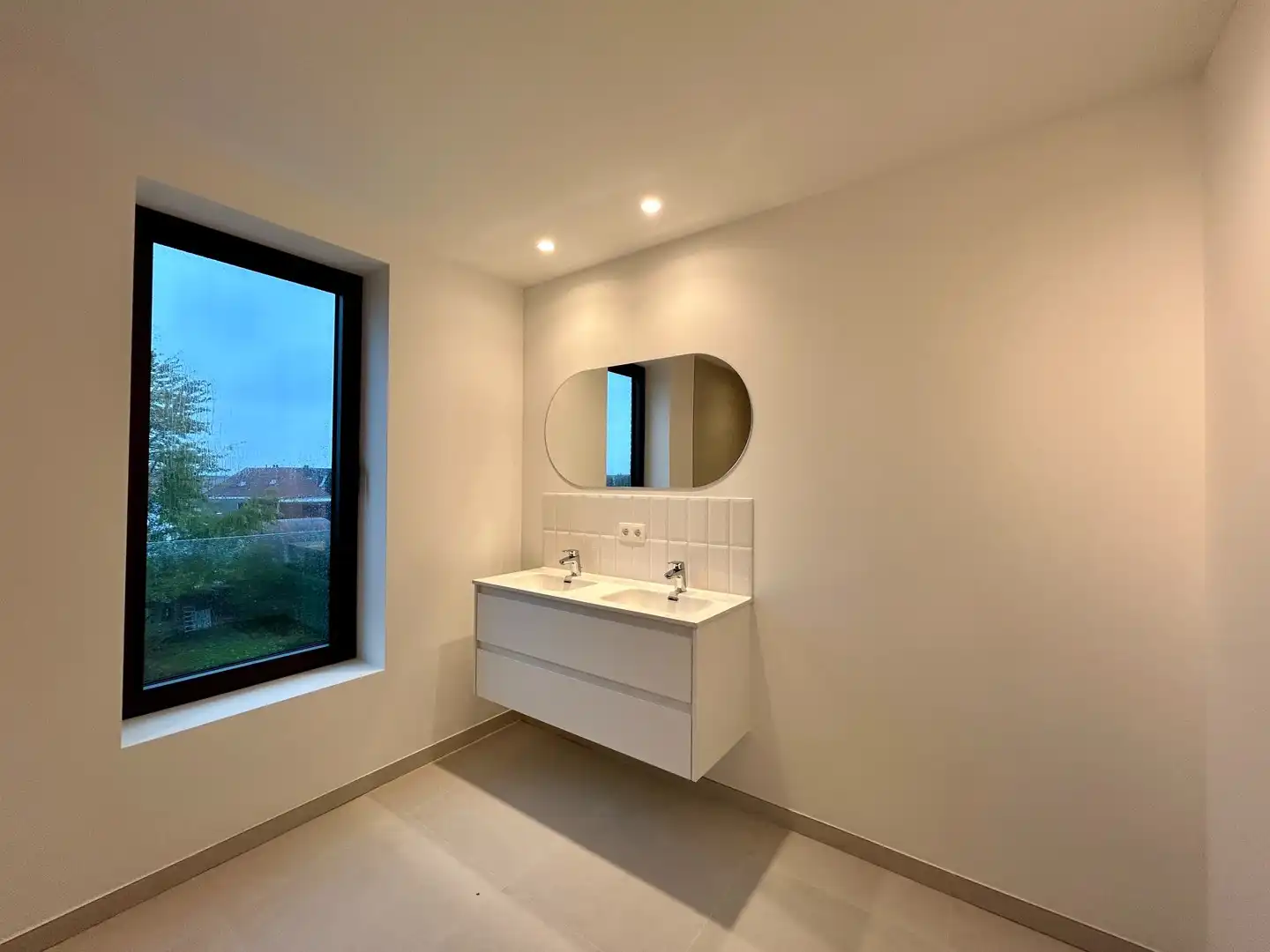 Instapklaar nieuwbouwappartement met 3 kamers & terras te Tielt! foto 15