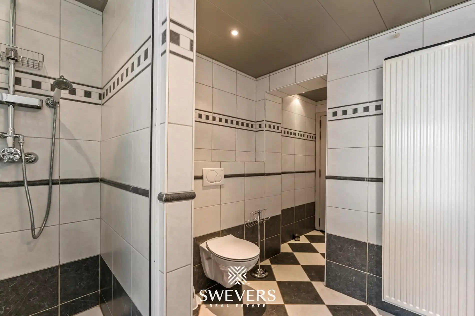 Gelijkvloerse, instapklare woning met grote tuin op rustige locatie te Koersel foto 15