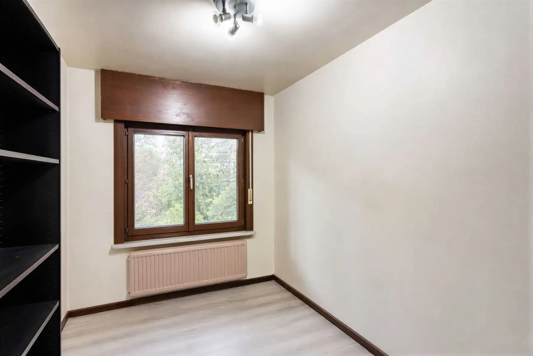 Ruime gezinswoning met 4 slaapkamers op toplocatie in Drongen foto 8