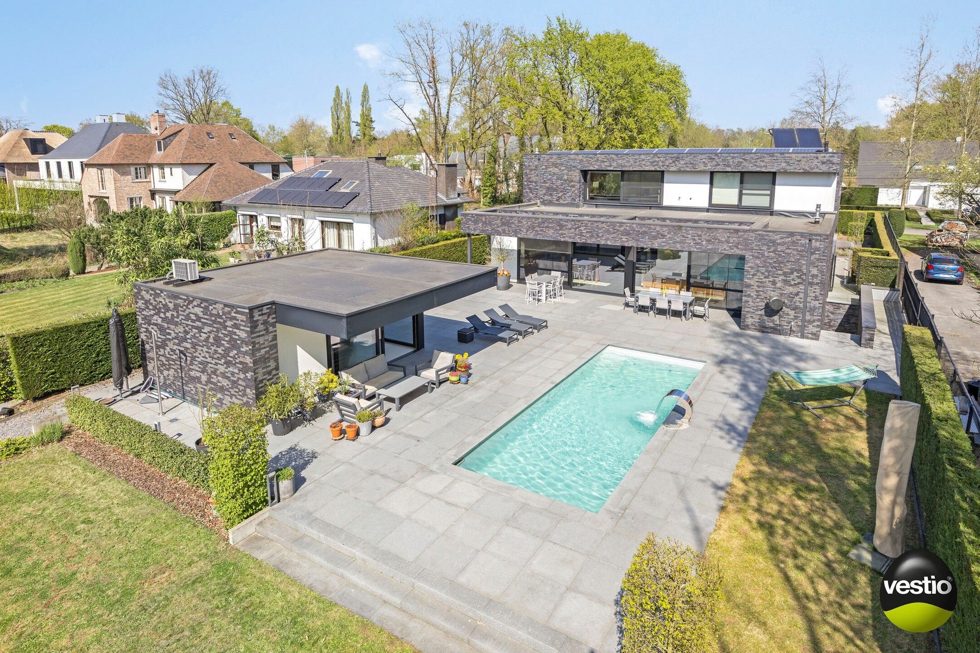 EXCLUSIEVE VILLA MET 3 SLAAPKAMERS, 2 BADKAMERS, BUREEL EN ZWEMBAD TE KOOP IN HASSELT foto 37