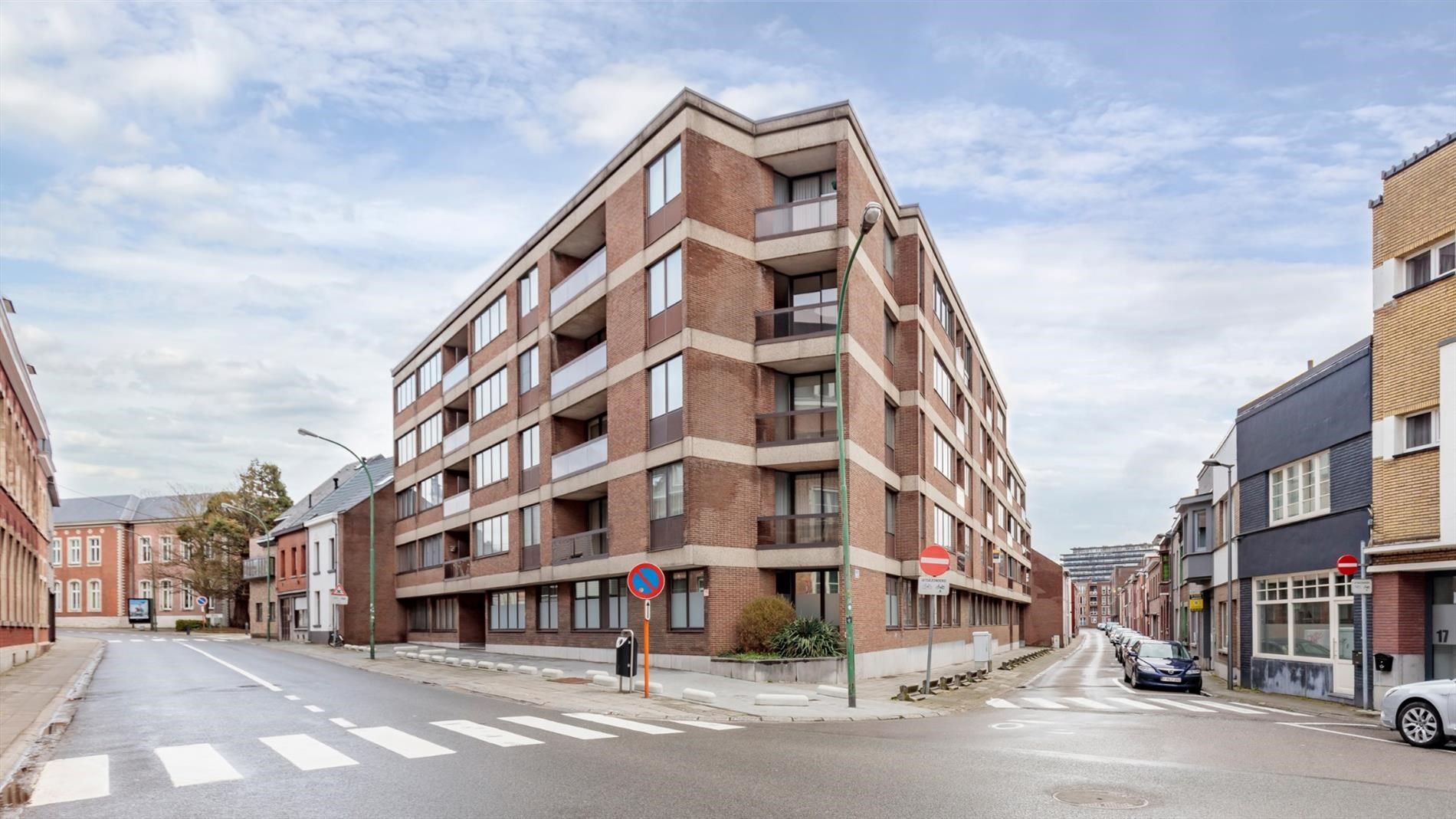 In centrum gelegen, gerenoveerd app. met 1 slpk foto {{pictureIndex}}
