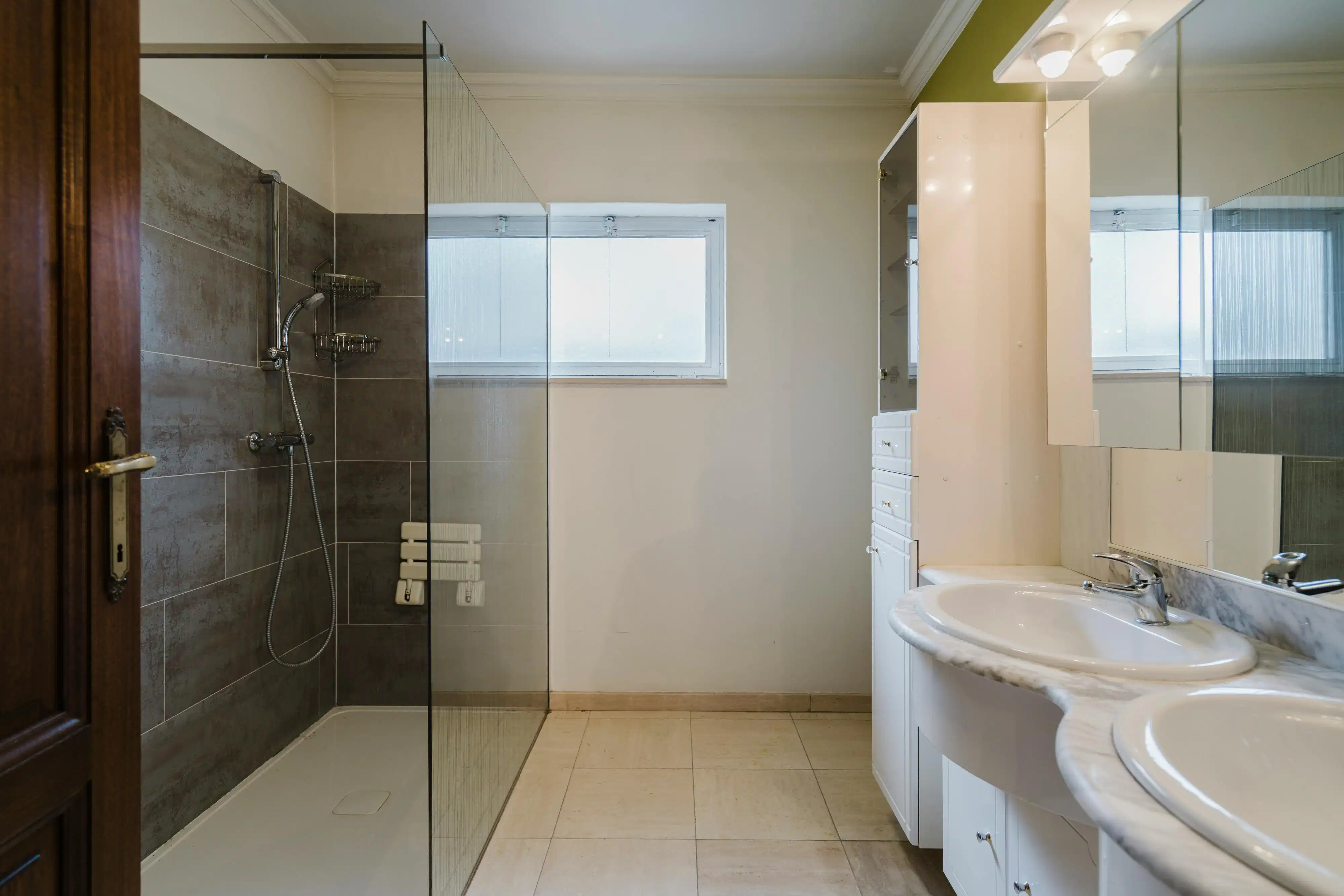 Ruime alleenstaande woning op 1922m² te koop in Gullegem foto 12