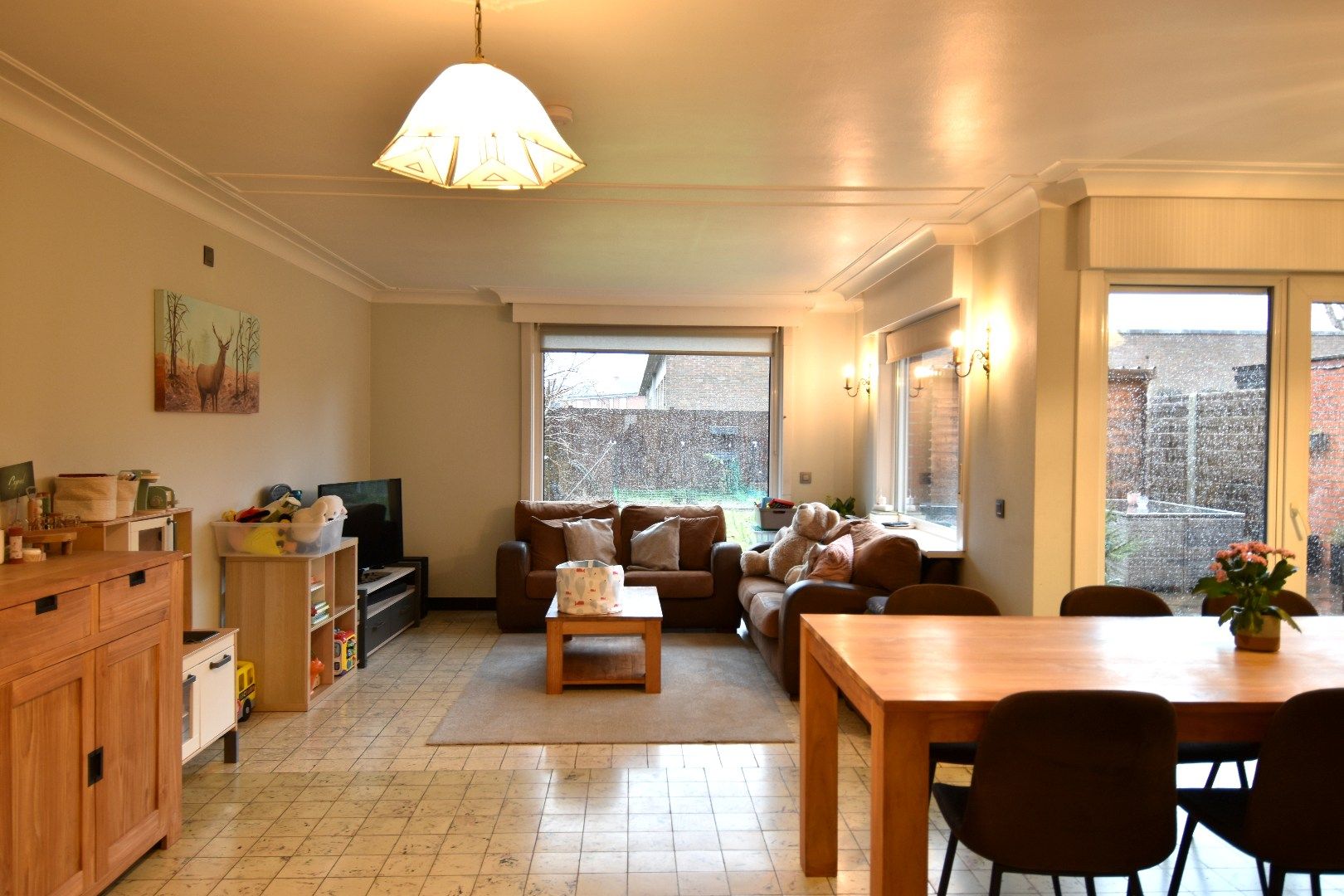 Instapklare woning met 3 slaapkamers, tuin en inpandige garage te koop in Gullegem foto 2