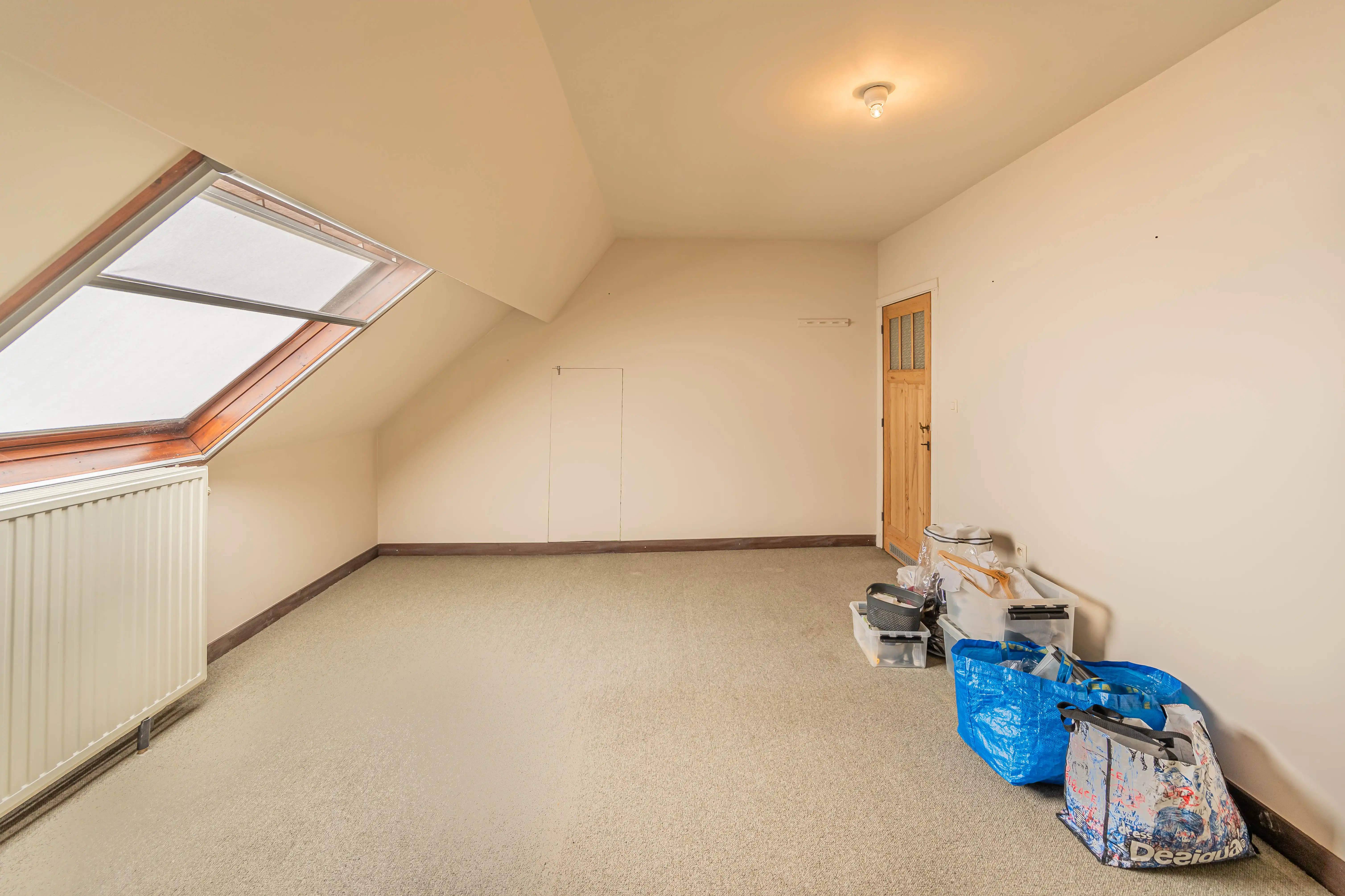 Ruime woning met 5 slaapkamers, inpandig magazijn en tuin foto 20