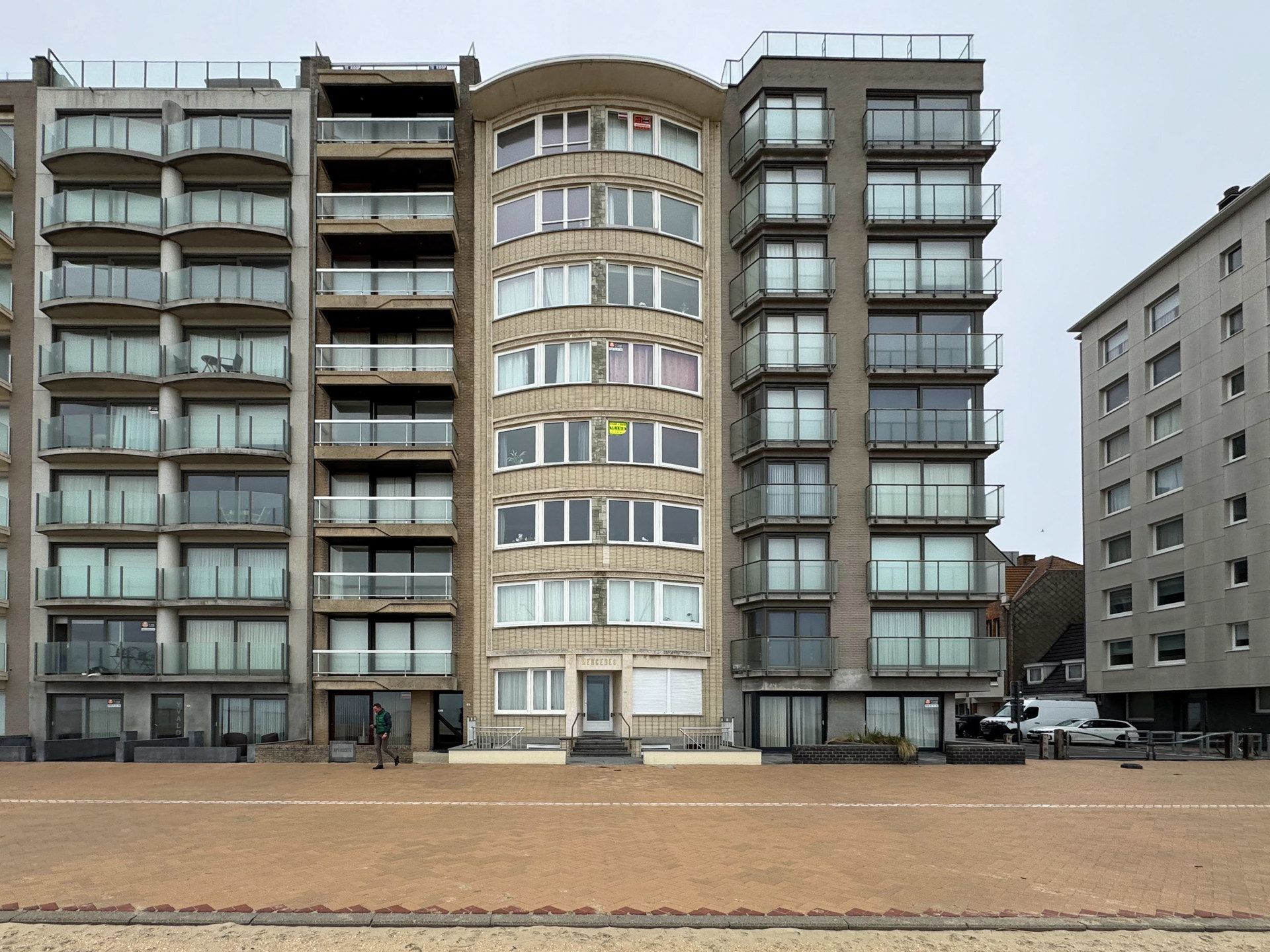 Penthouse met panoramisch zeezicht – Zeedijk, De Panne foto 2