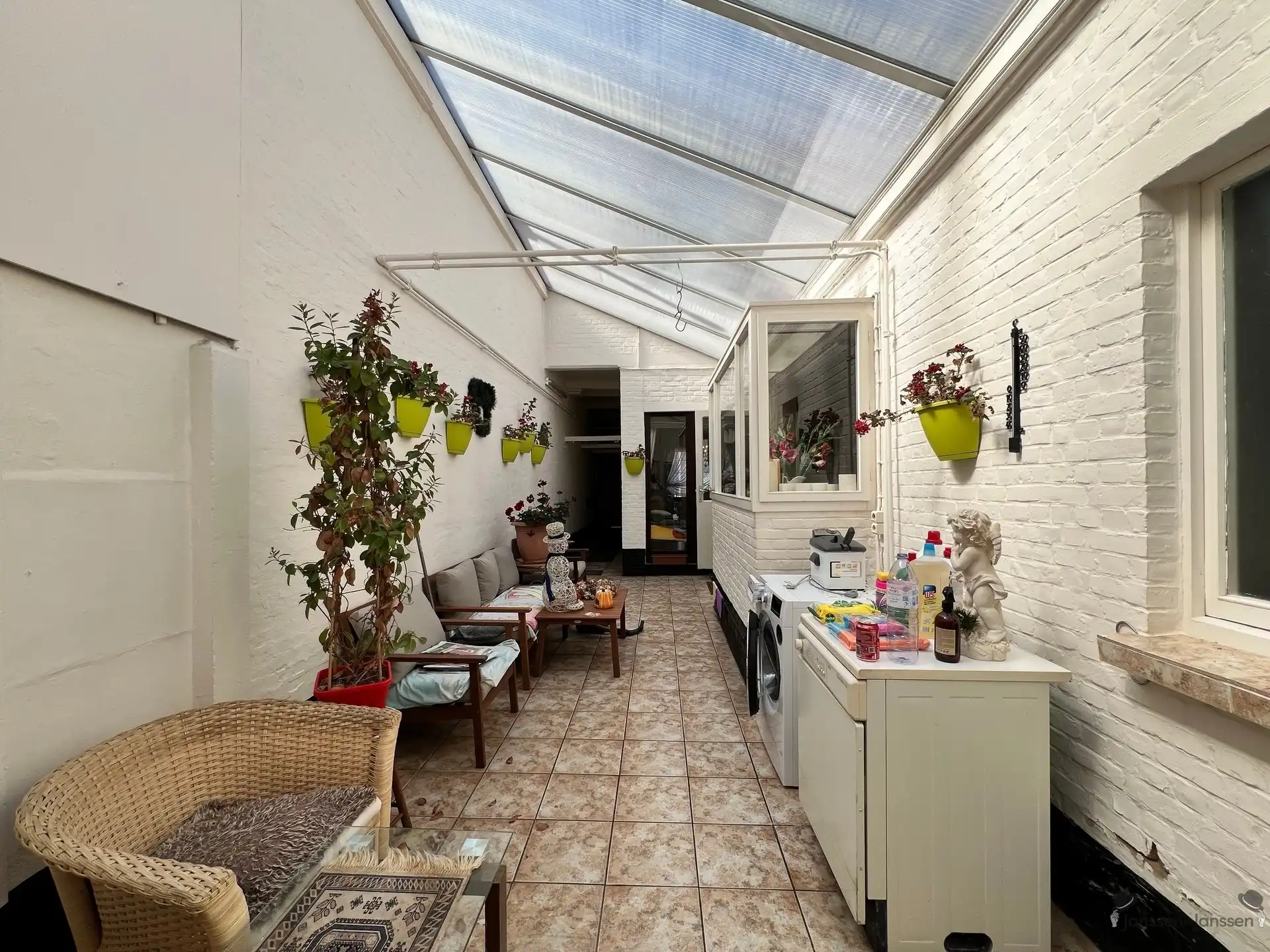 centrumwoning met veel ruimte en garage. foto 10