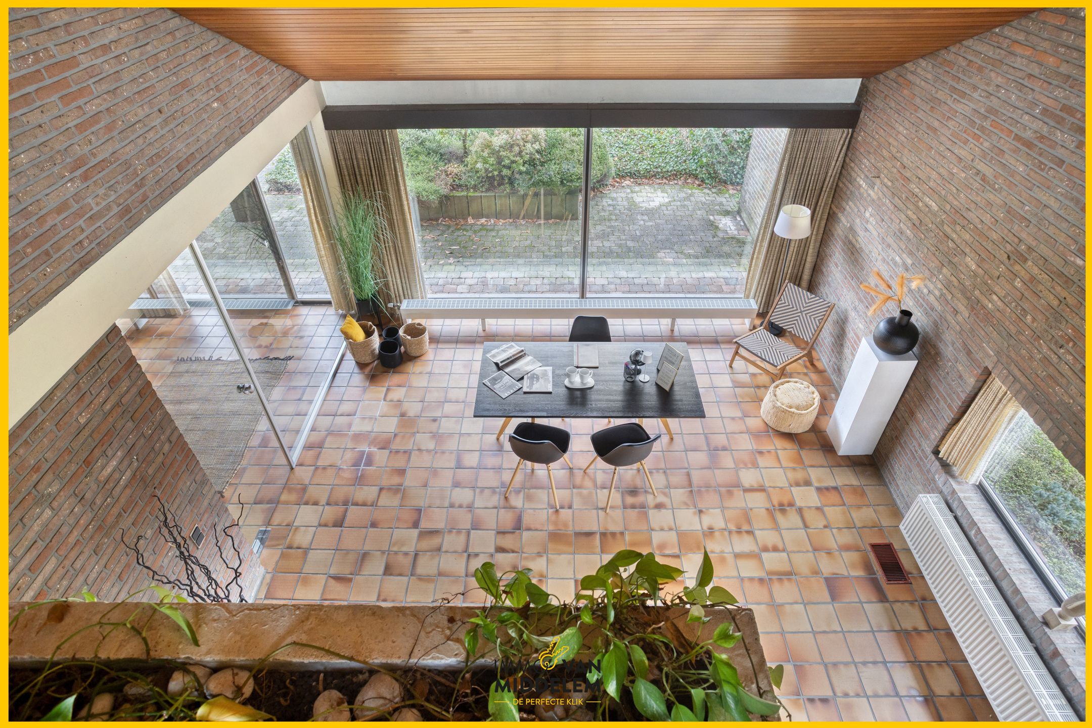 UNIEKE JAREN ’70 ARCHITECTENVILLA IN RESIDENTIËLE OMGEVING foto 11