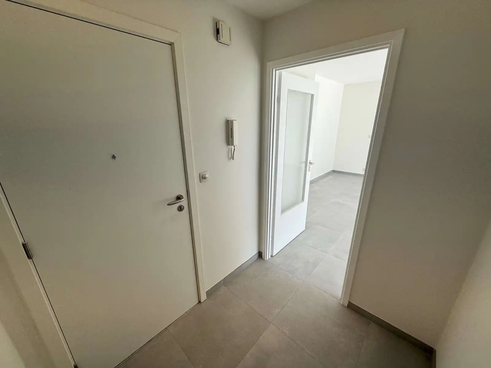 Volledig gerenoveerd appartement met 2 slaapkamers en ruim zonneterras te huur in Heverlee (Leuven) foto 14