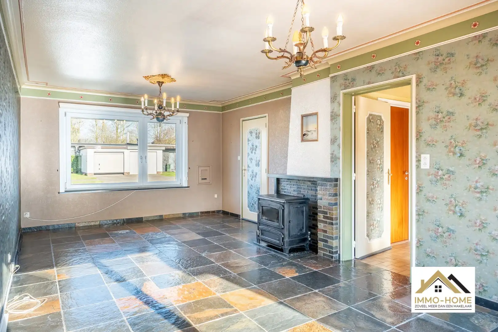 Te renoveren woning op uitstekende locatie te Lochristi  foto 8