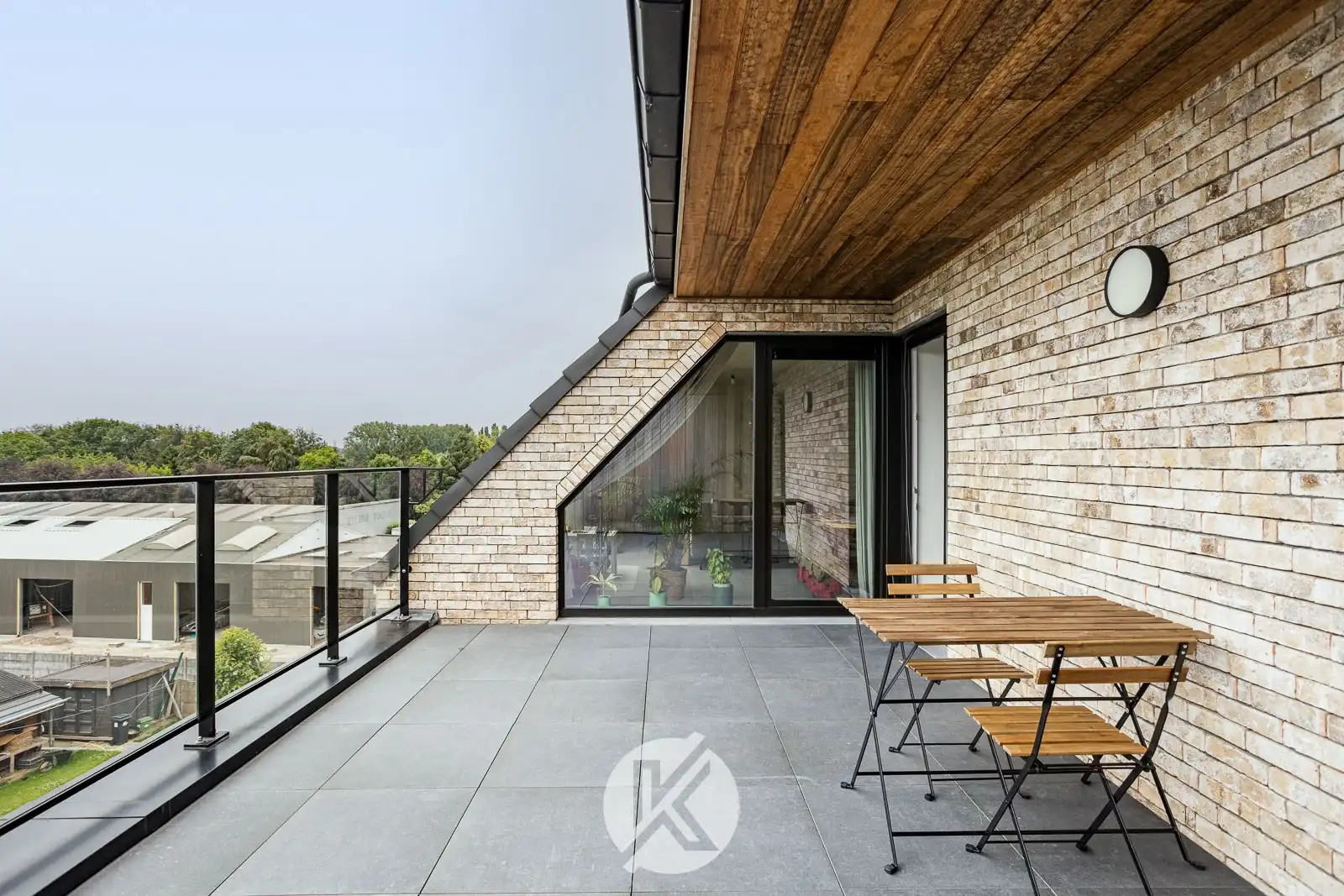 Elegant appartement met private garage foto 16