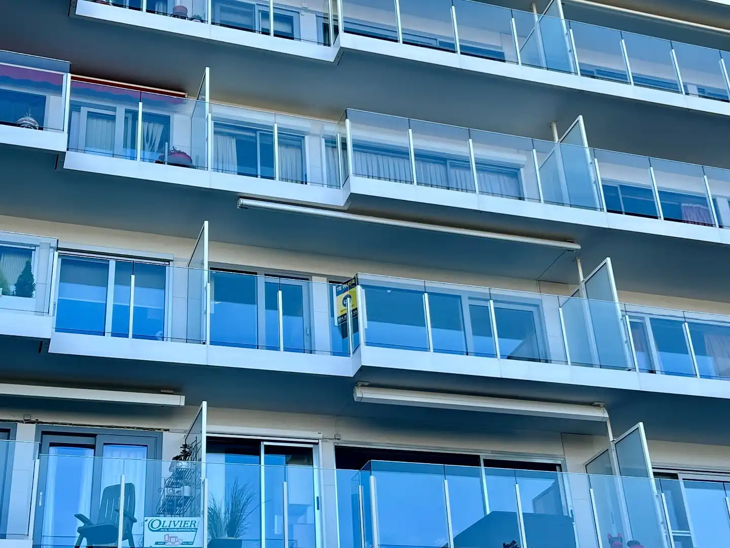 Opgeknapt app met 2 slkps en 2 terrassen met prachtig zicht foto 11