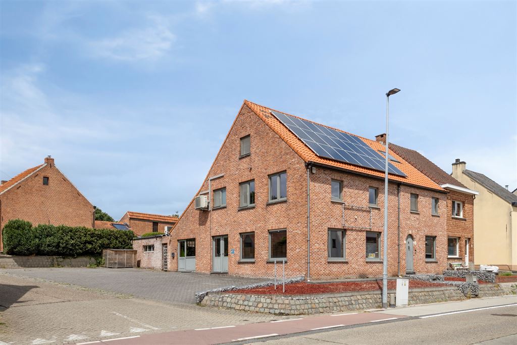 Handelswoning op een zeer gunstige locatie te Hulshout foto 3