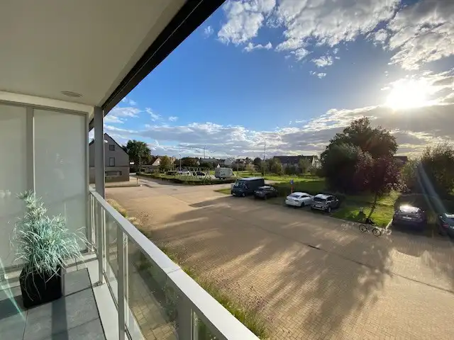 Ruim en instapklaar appartement met 3 slaapkamers, 2 terrassen en garage. foto 29