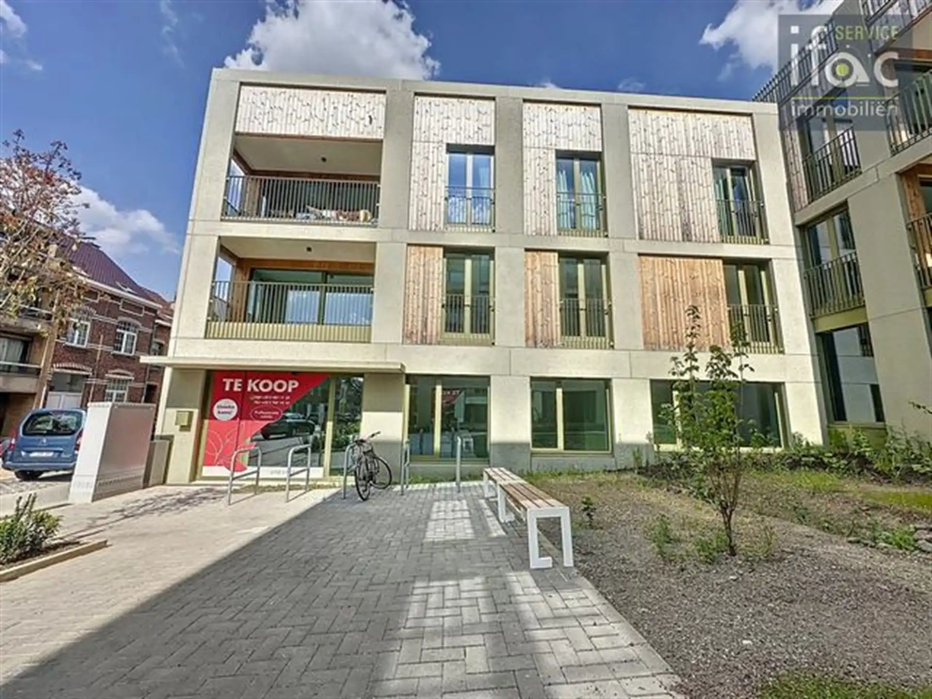 Kantoor foto {{pictureIndex}}