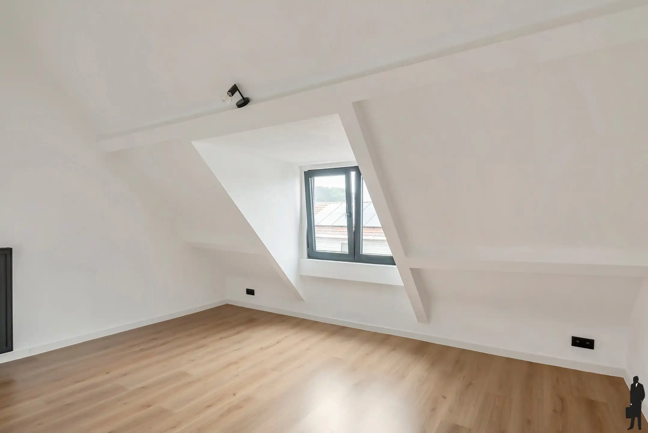 Volledig gerenoveerde woning met 4 slpk. in het centrum van Meer - Vlakbij de Nederlandse grens! foto 22