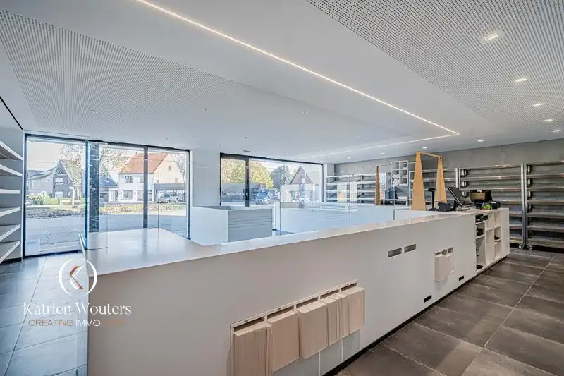 Woning met handelsruimte én enorm veel potentieel foto 23