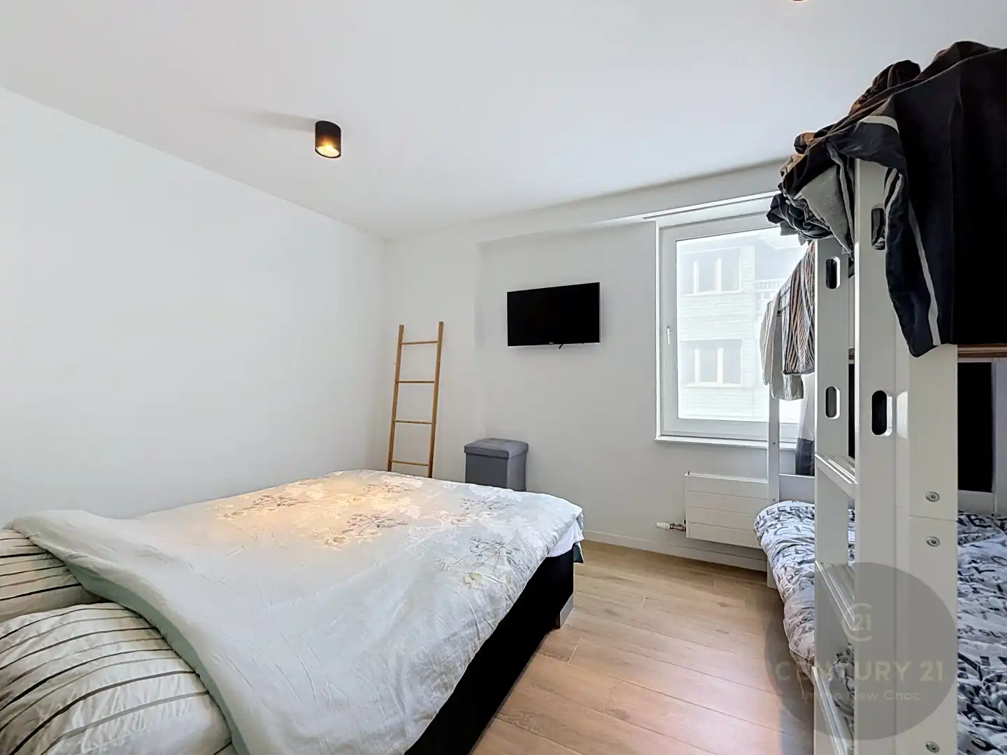 Ruim modern appartement met lift in Oud Knokke, dorp centrum, 2 slaapkamers, fietsberging,  bouwjaar 1985, energielabel C foto 10