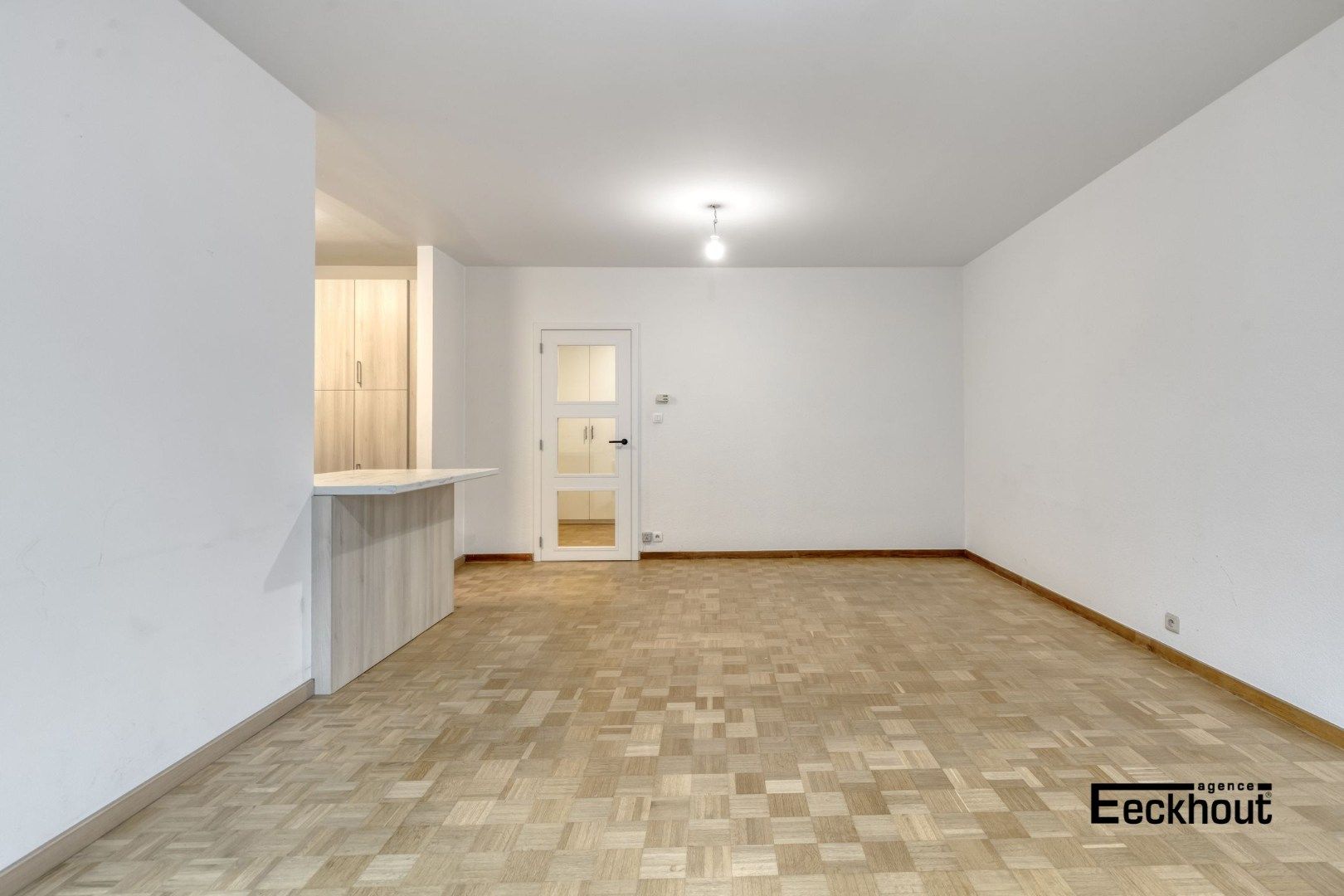 Ruim instapklaar appartement met 3 slaapkamers in centrum Oostende, met fietsenberging en dicht bij strand!  foto 5