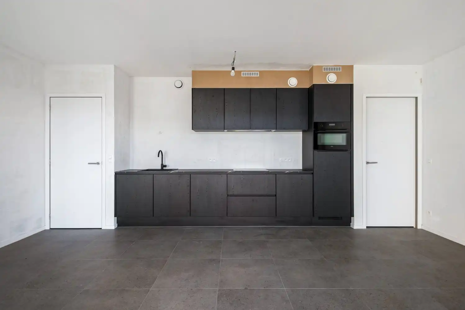 Stijlvol appartement met ruim overdekt terras in De Lesselier foto 5