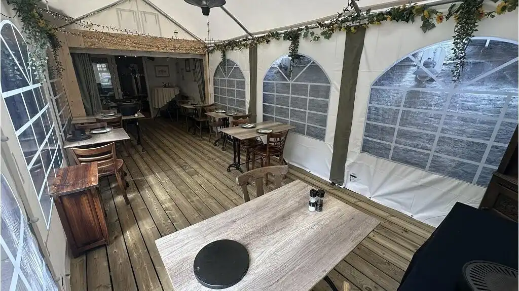 Overname instapklaar fonduehuis en restaurant in Brugge foto 9