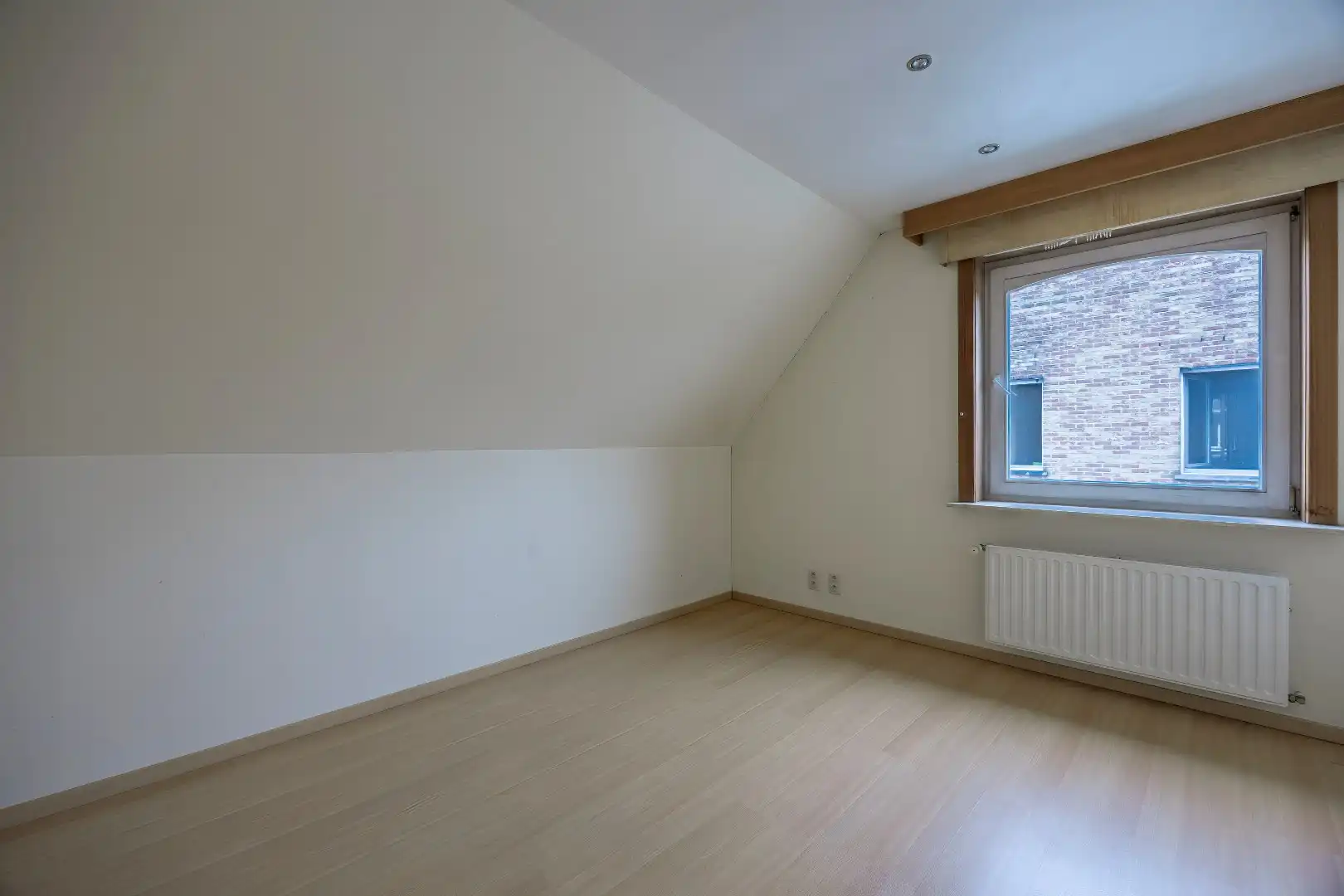 Mooie eigendom op 446 m² met goede locatie - 3 slaapkamers, garage, tuin foto 21