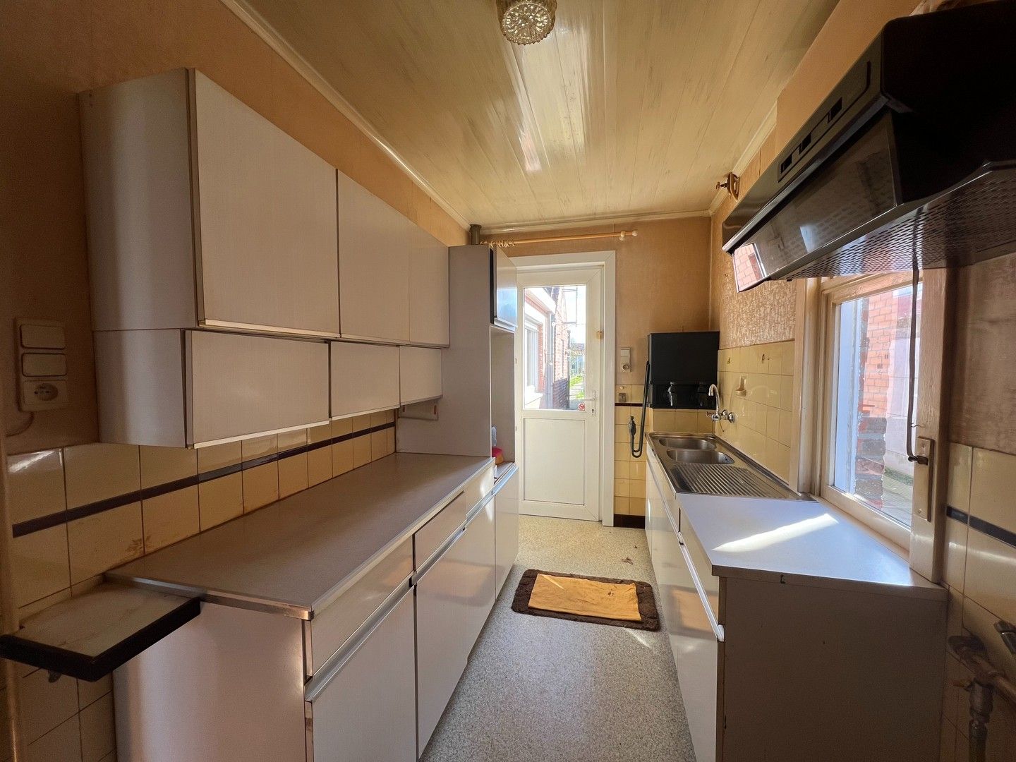 Te renoveren woning in het centrum foto 6