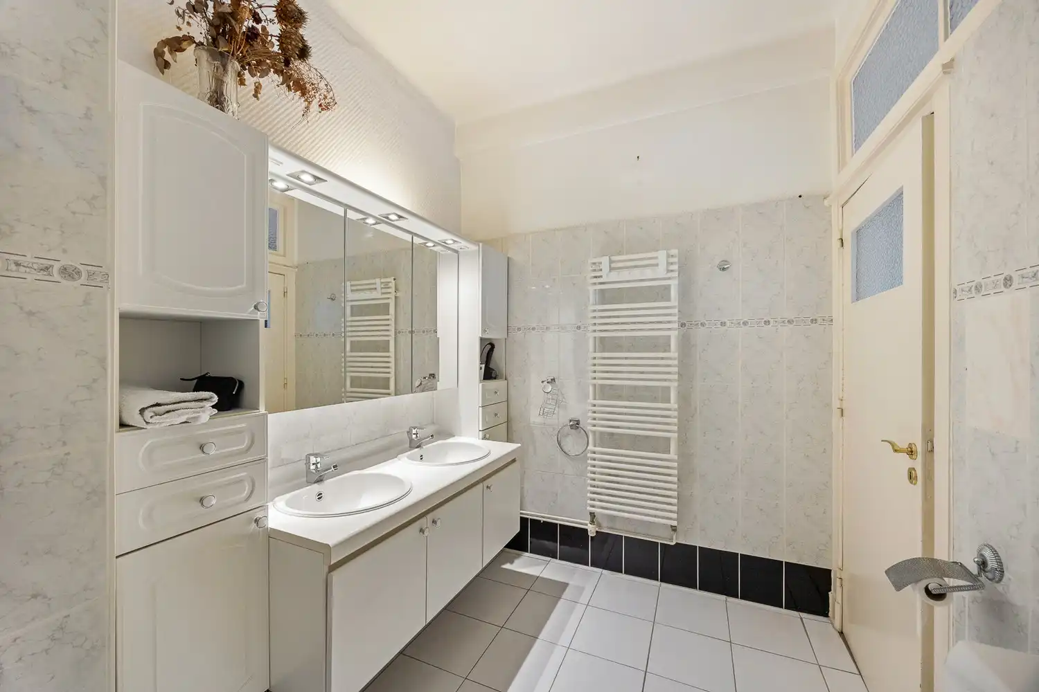Stijvol en energiezuinig wonen in hartje Antwerpen, onder de iconische Boerentoren - 2 slk en 2 badk! foto 16