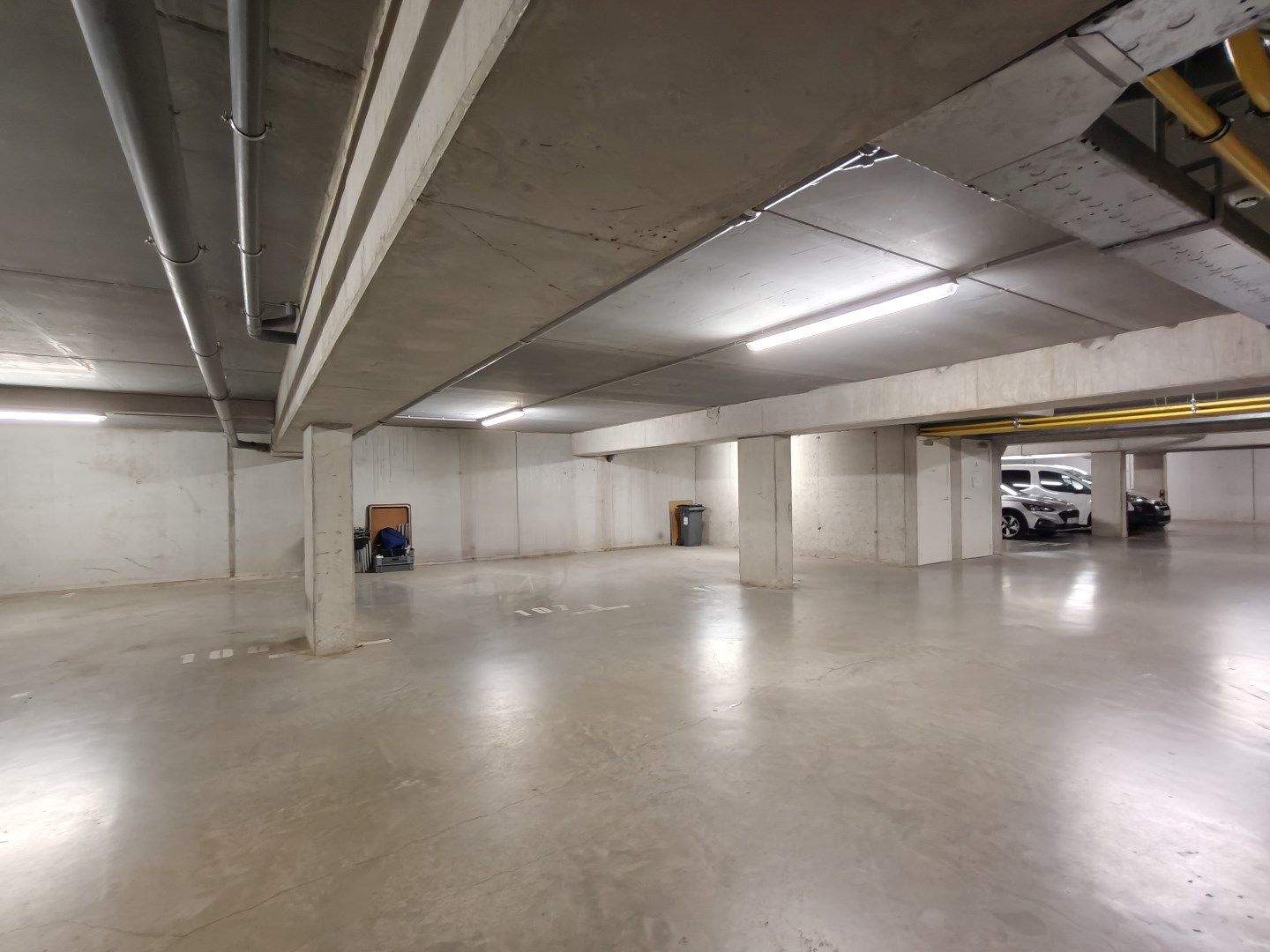 Autostaanplaats te huur in het centrum te Lokeren  foto 3