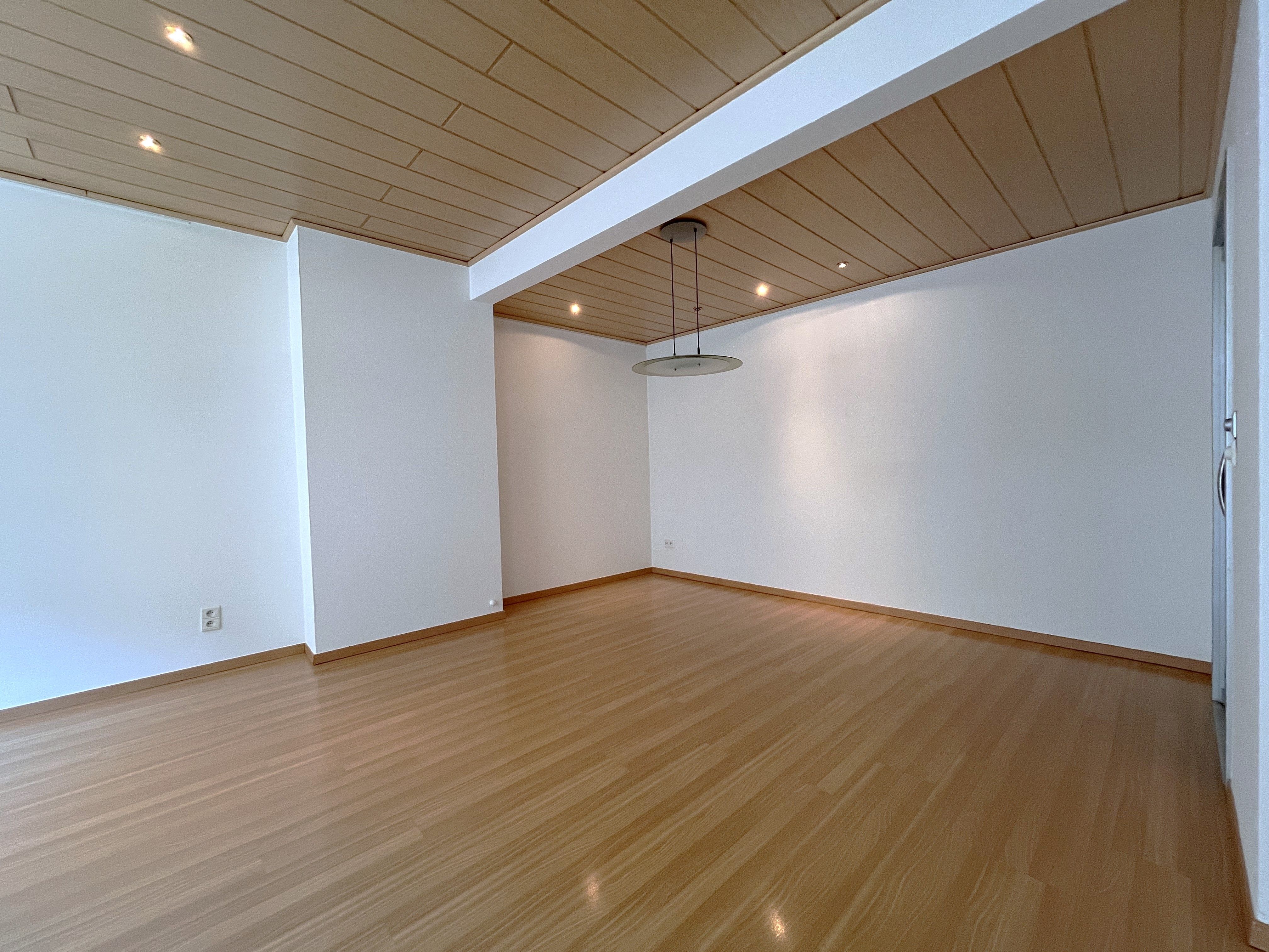 Ruim appartement, dubbele garage, 3 (slaap)kamers, nabij Hasselt centrum foto 5