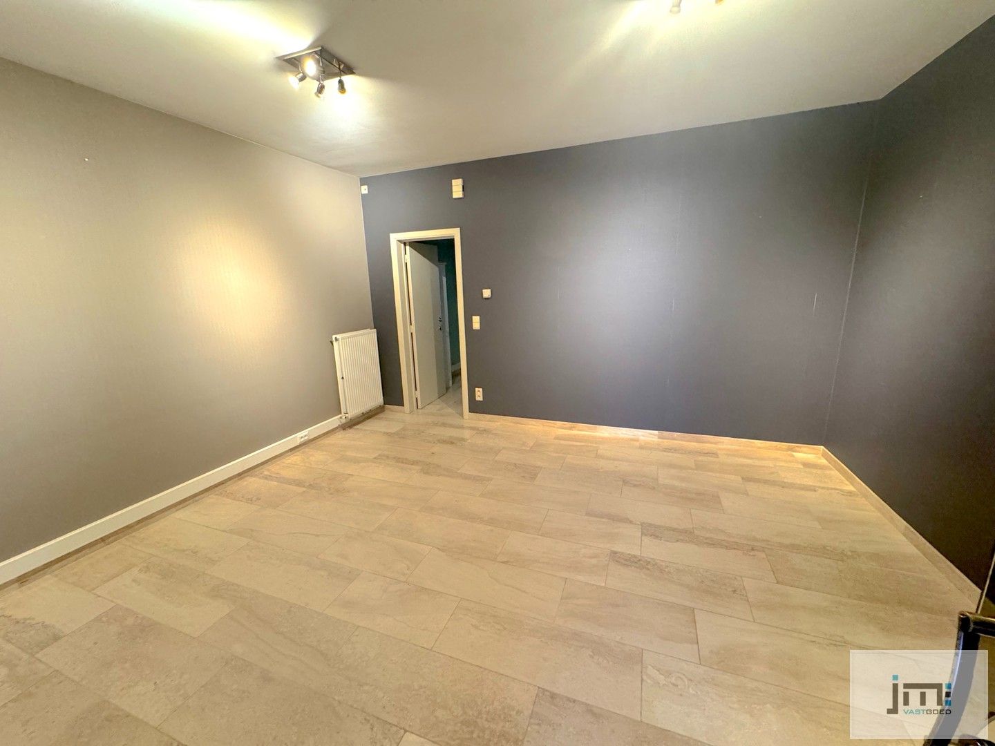 Gelijkvloers appartement / kantoorruimte in Wellen foto 6